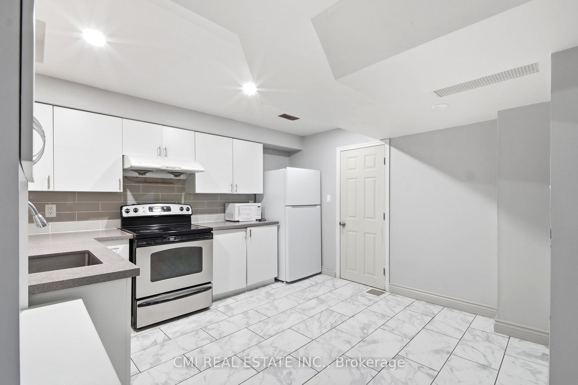 Photo 31 of 3 Forest Point Drive, North York, Mount Dennis — HOMEH