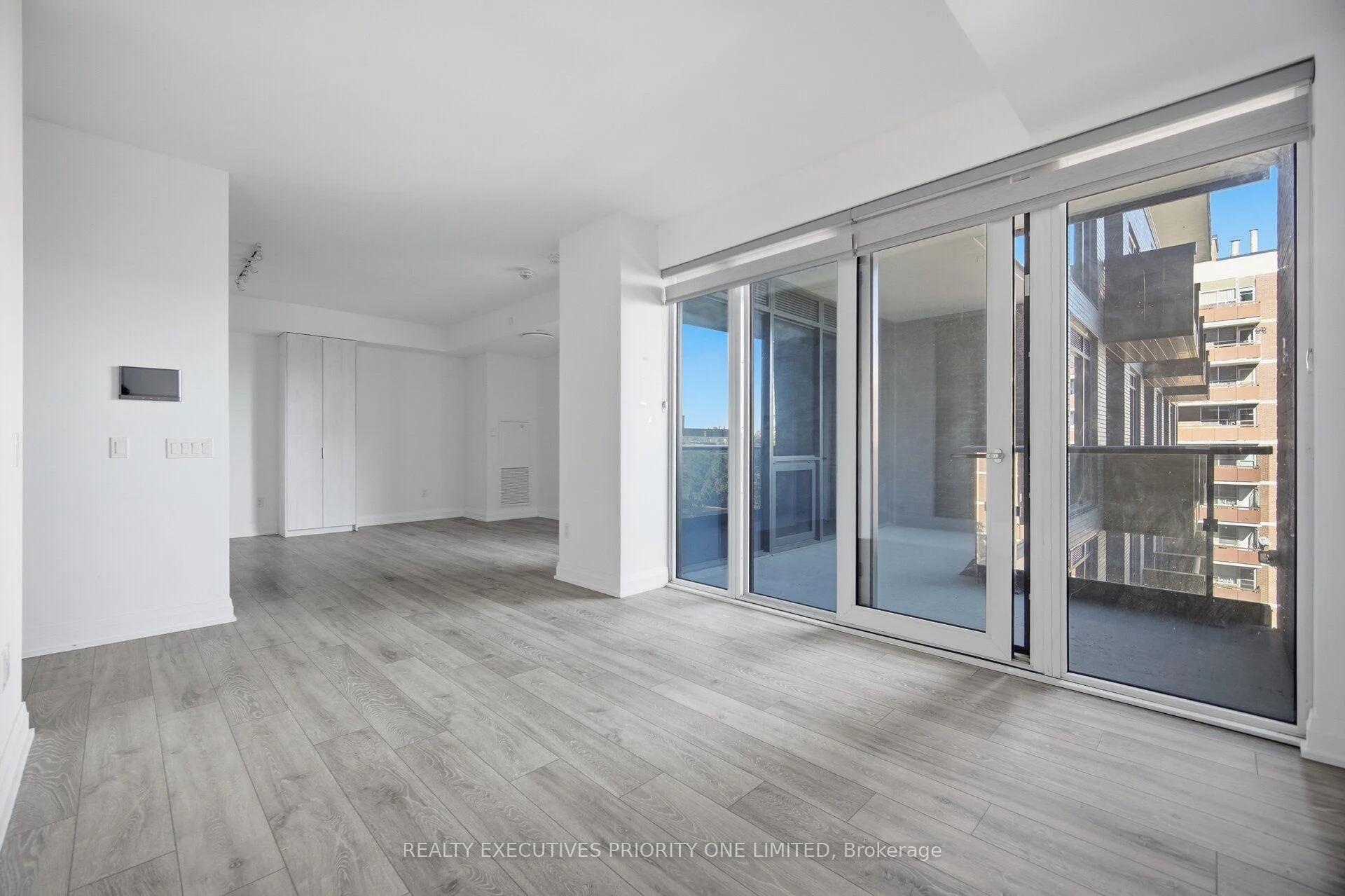 Photo 16 of Unit 601, 21 Park Street E, Mississauga, Port Credit — HOMEH