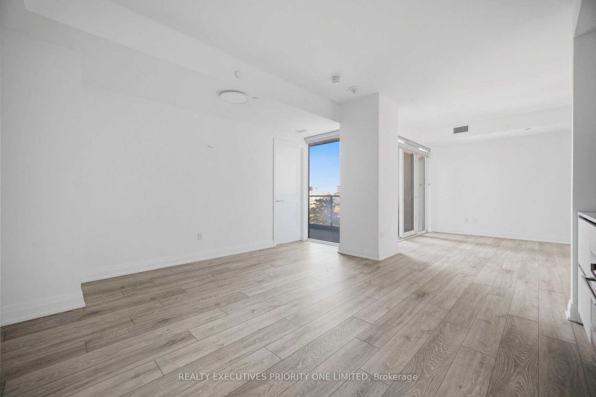 Photo 21 of Unit 601, 21 Park Street E, Mississauga, Port Credit — HOMEH