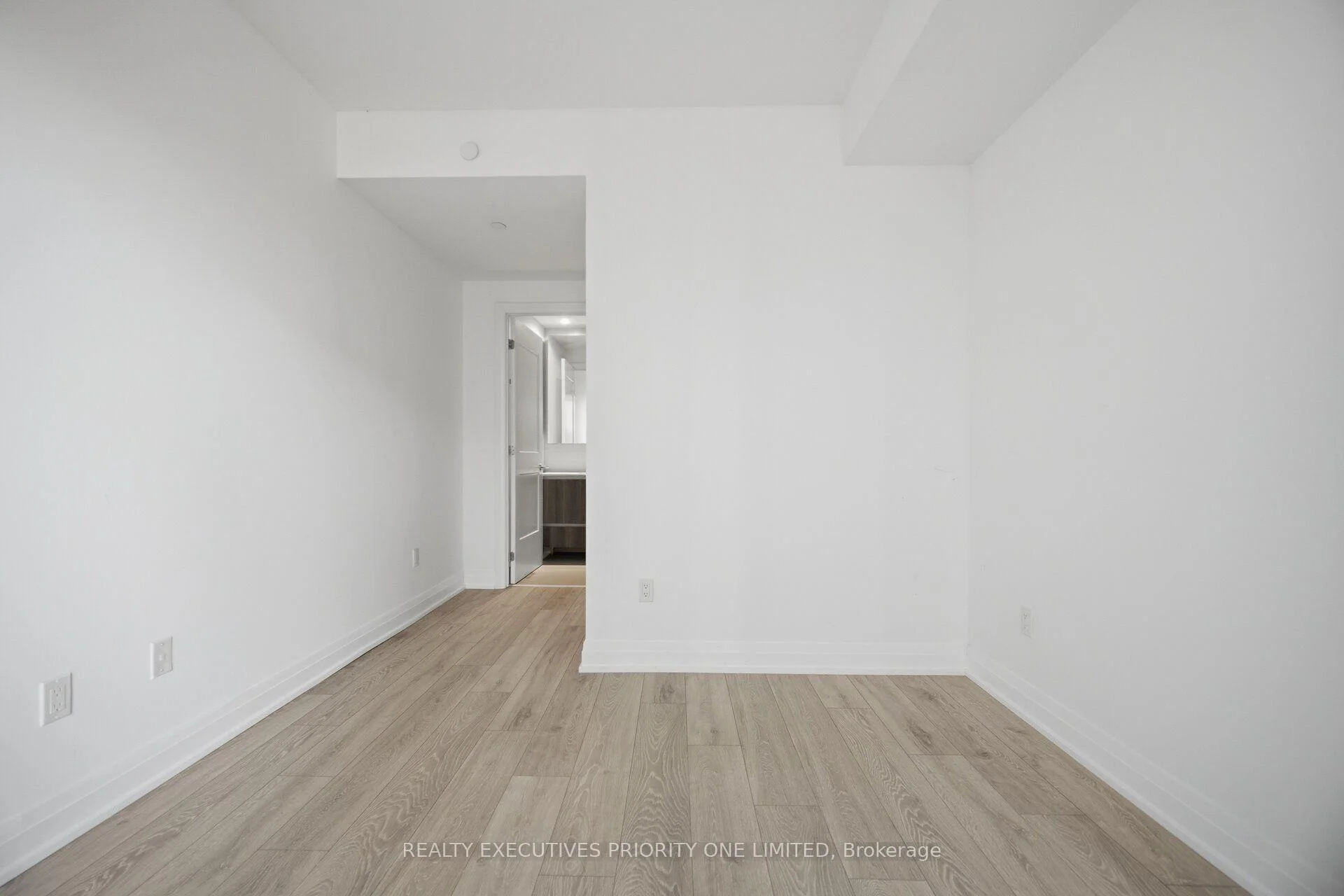 Photo 26 of Unit 601, 21 Park Street E, Mississauga, Port Credit — HOMEH
