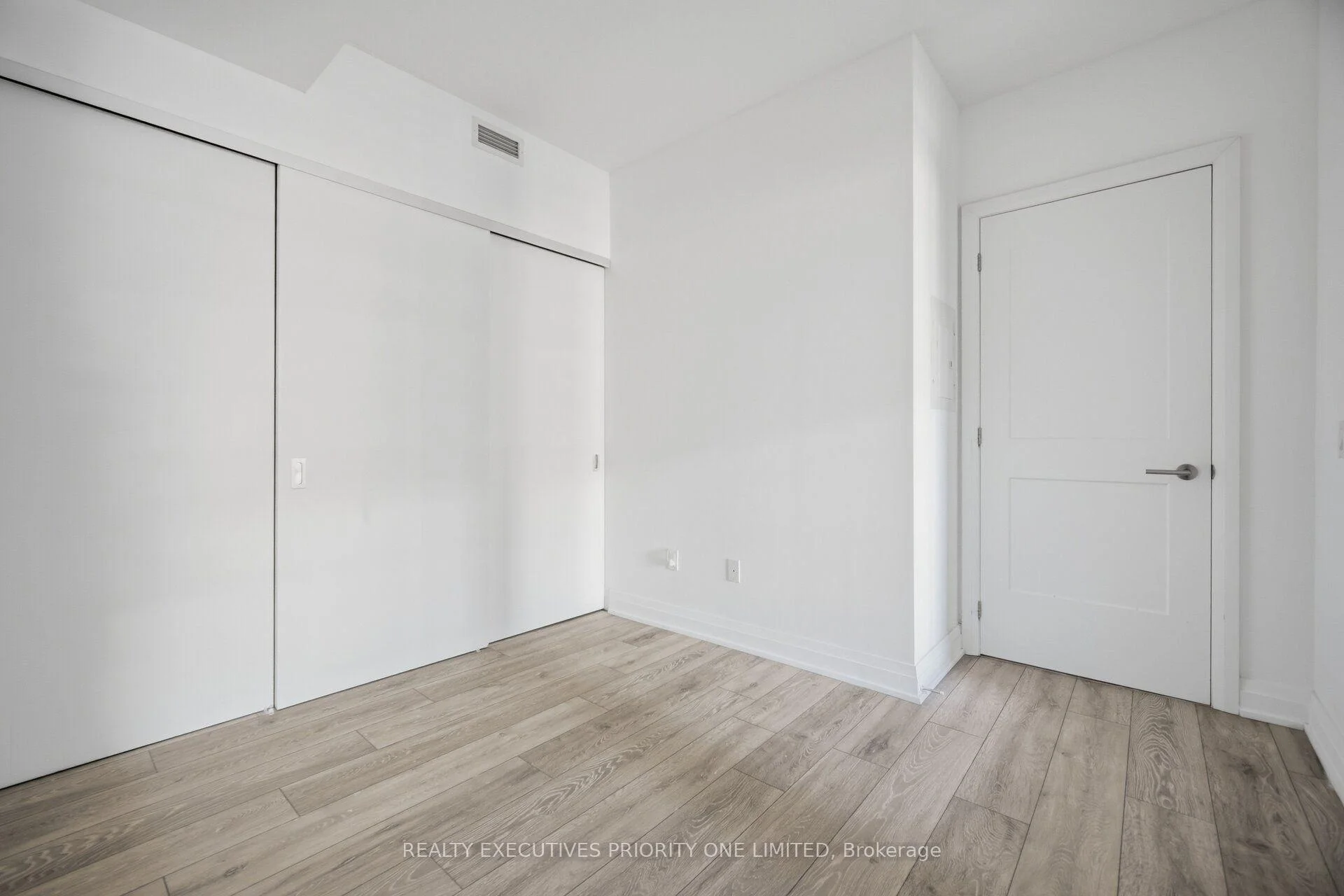 Photo 30 of Unit 601, 21 Park Street E, Mississauga, Port Credit — HOMEH