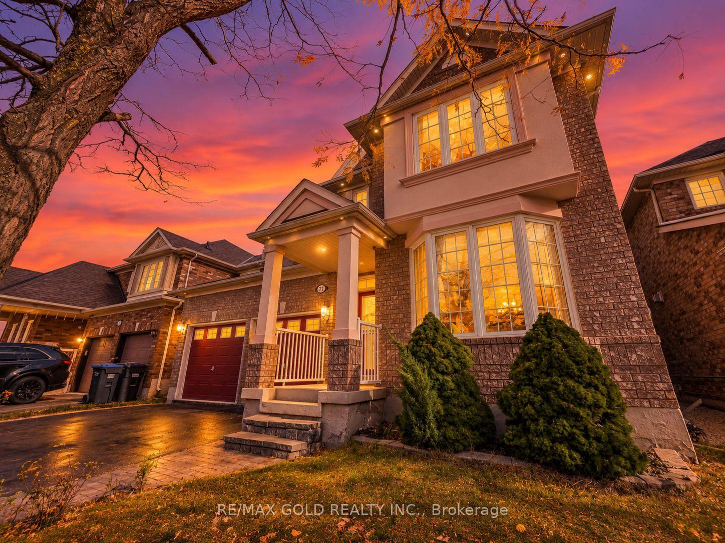 Photo 2 of 21 Mistybrook Crescent, Brampton, Fletcher's Meadow — HOMEH