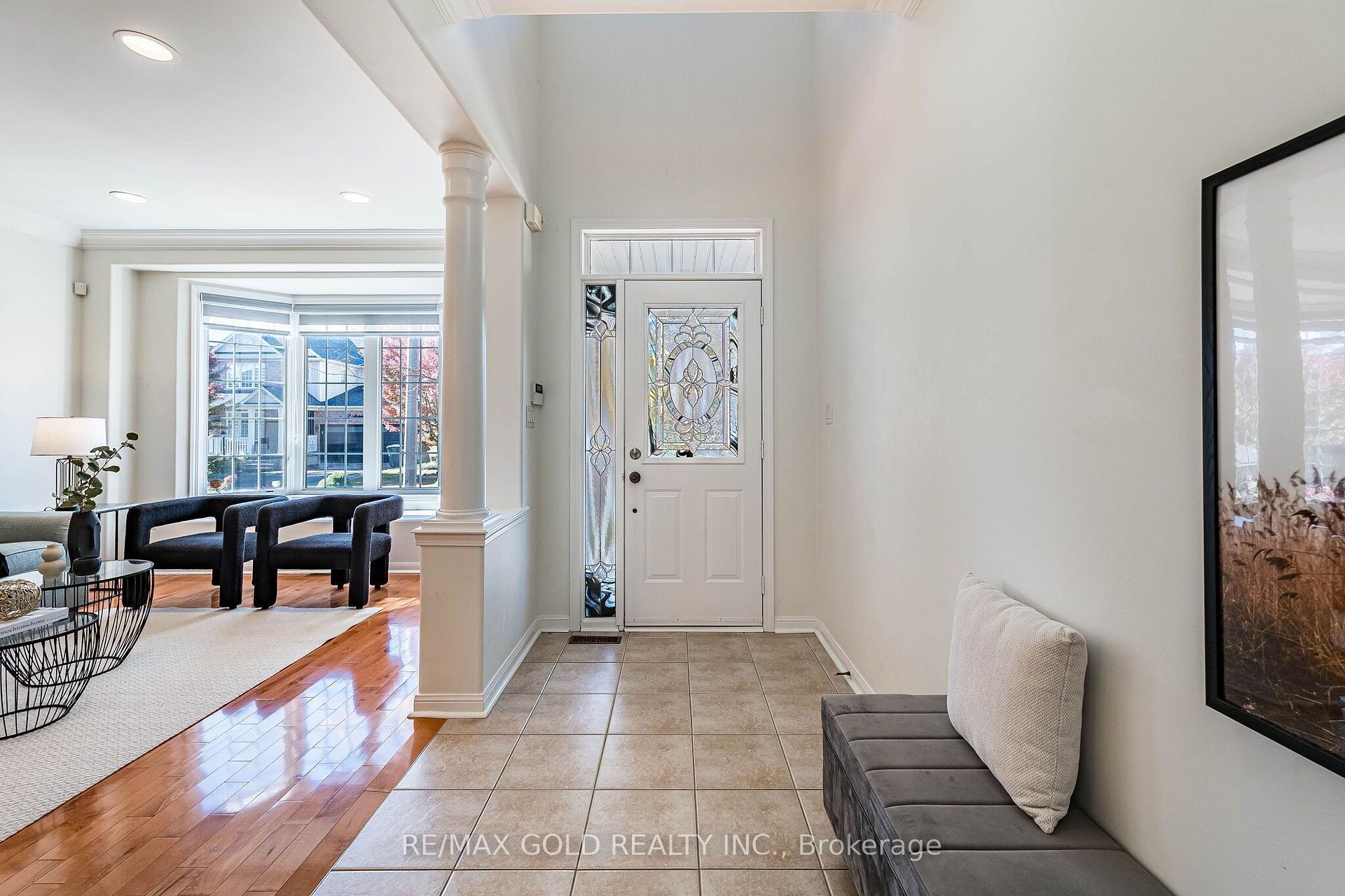 Photo 4 of 21 Mistybrook Crescent, Brampton, Fletcher's Meadow — HOMEH