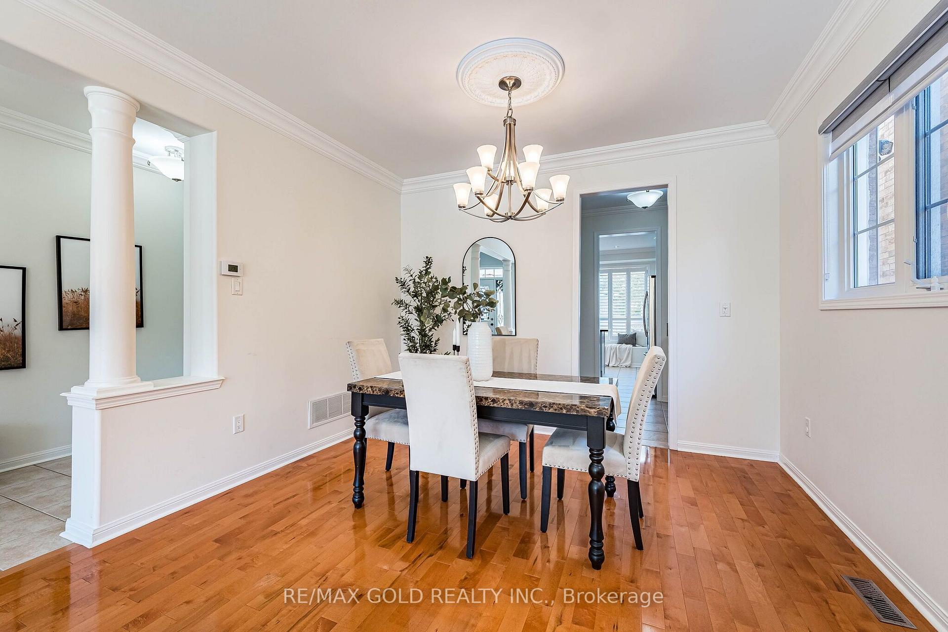 Photo 9 of 21 Mistybrook Crescent, Brampton, Fletcher's Meadow — HOMEH