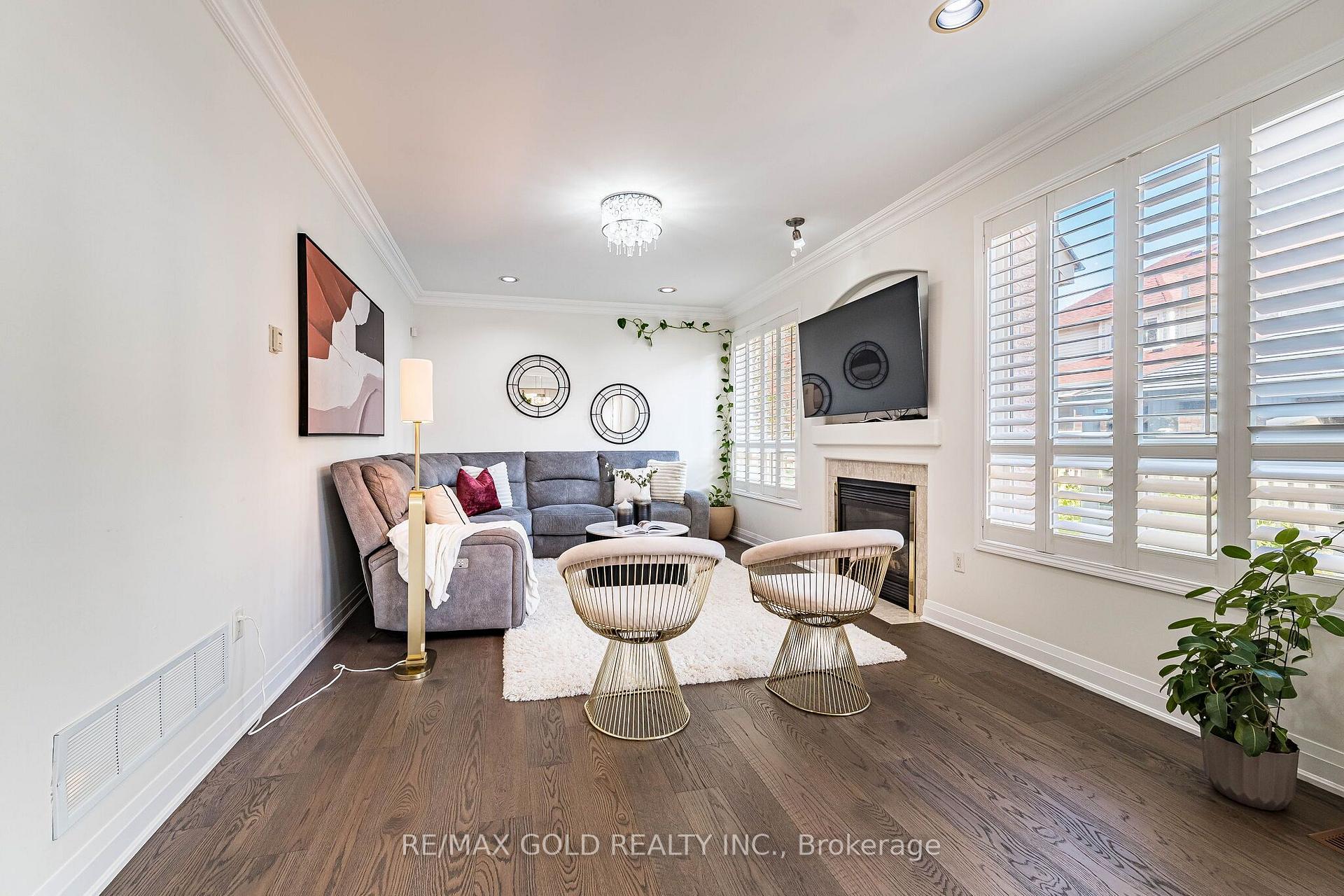 Photo 17 of 21 Mistybrook Crescent, Brampton, Fletcher's Meadow — HOMEH