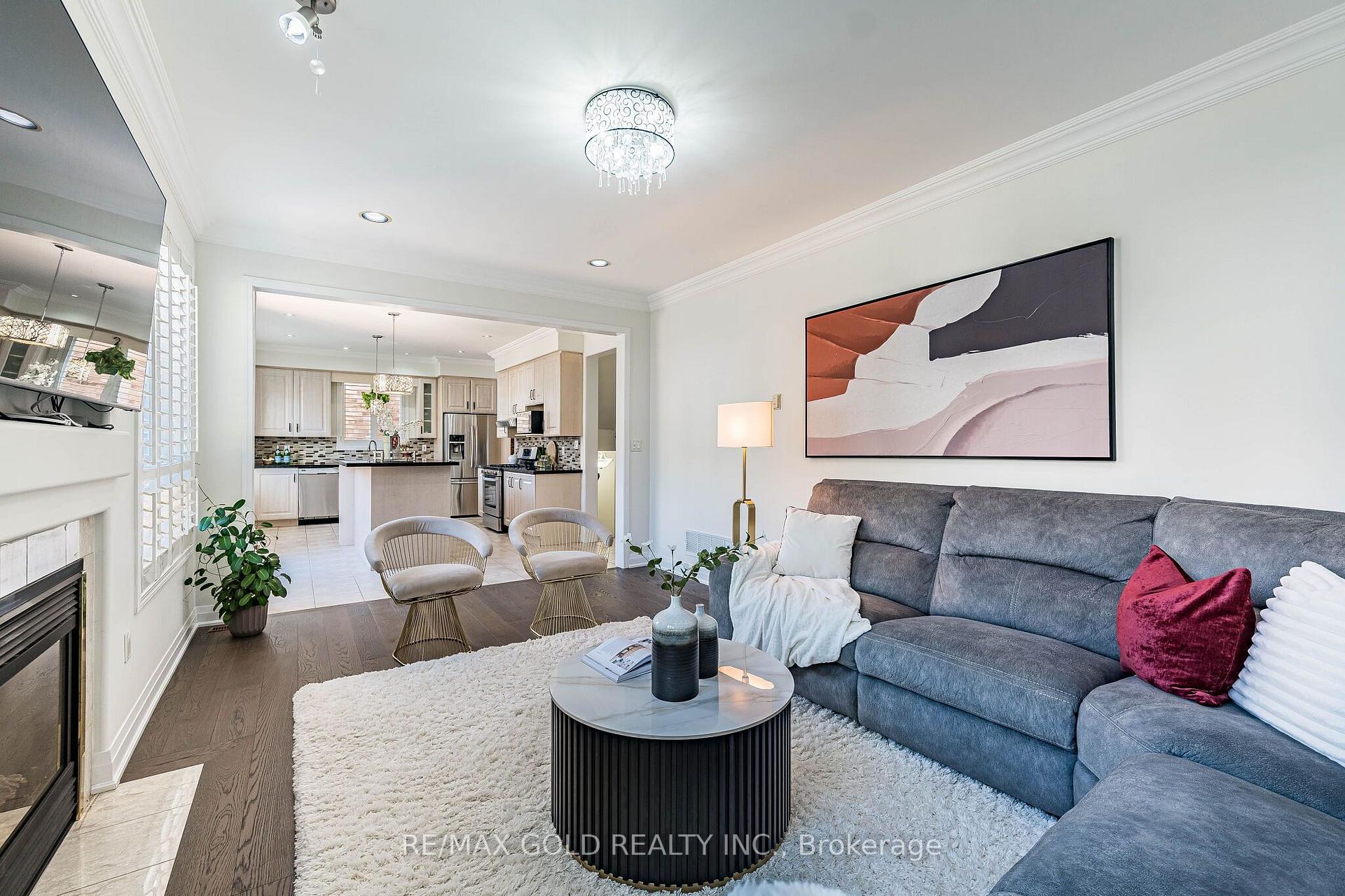 Photo 18 of 21 Mistybrook Crescent, Brampton, Fletcher's Meadow — HOMEH