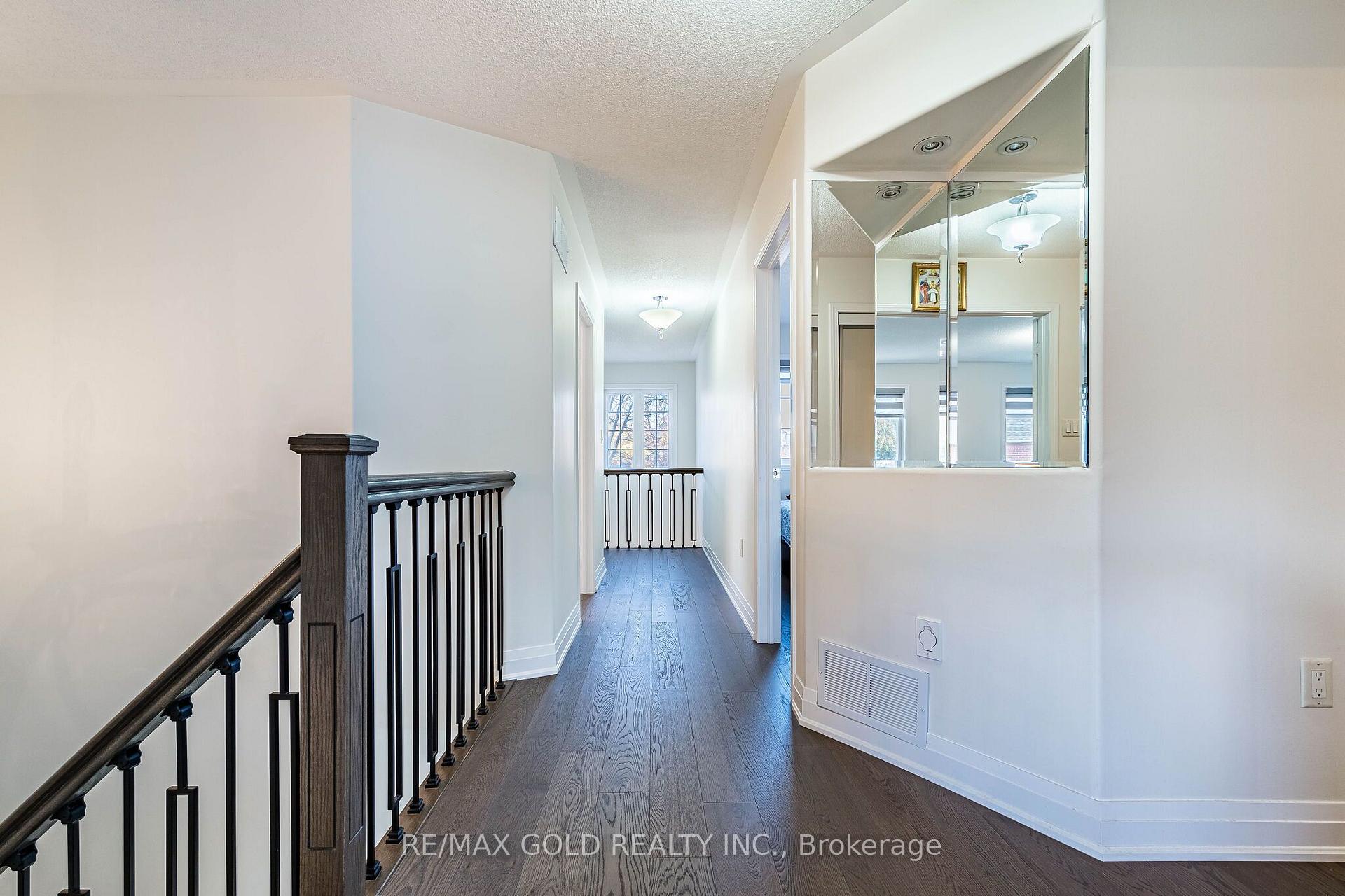 Photo 30 of 21 Mistybrook Crescent, Brampton, Fletcher's Meadow — HOMEH