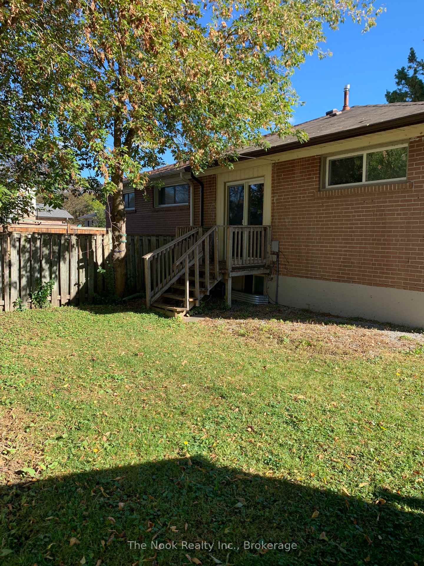 Photo 10 of Unit Upper, 210 Dovedale Drive, Whitby, Downtown Whitby — HOMEH