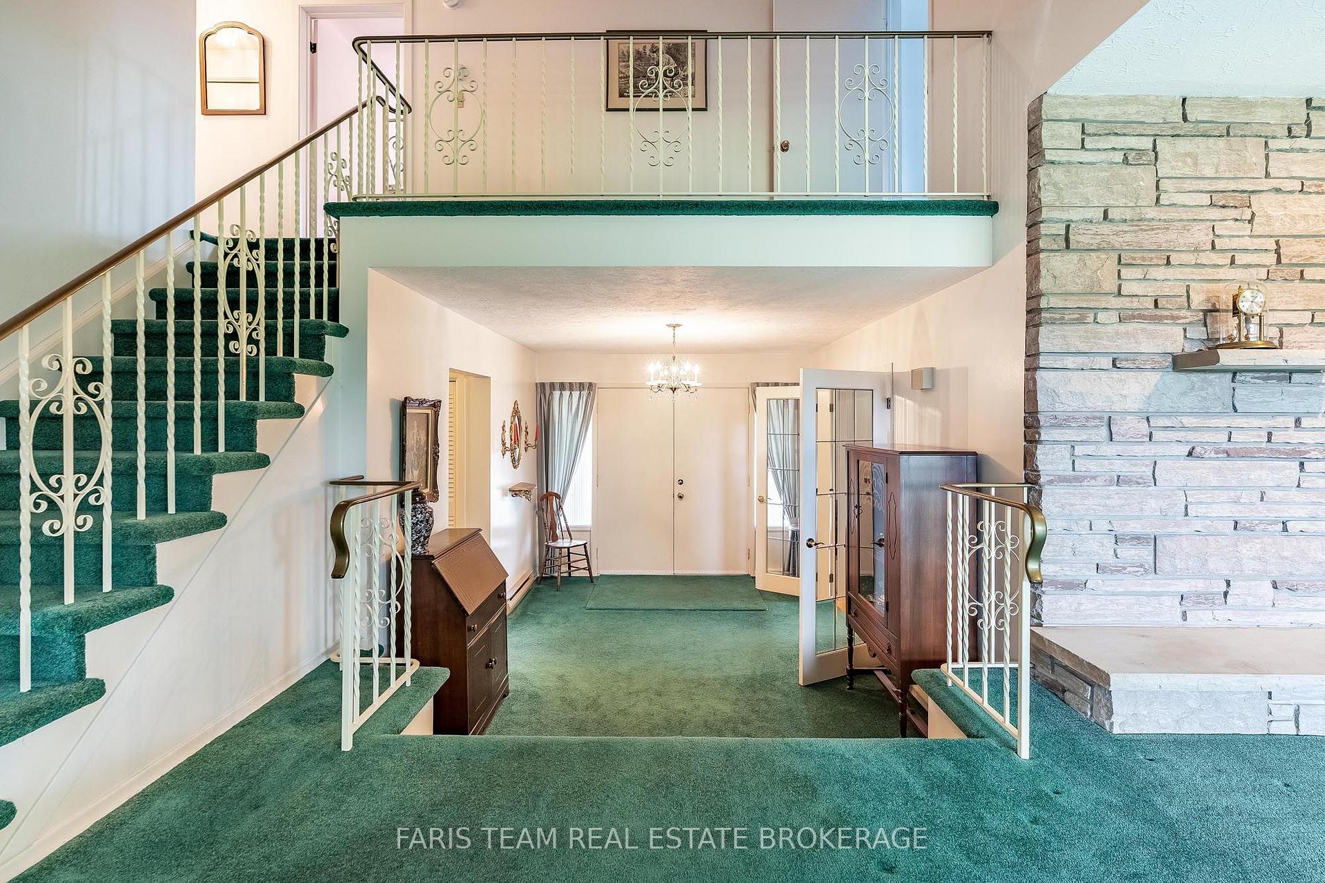 Photo 4 of 40 Stunden Lane, Barrie, Painswick South — HOMEH