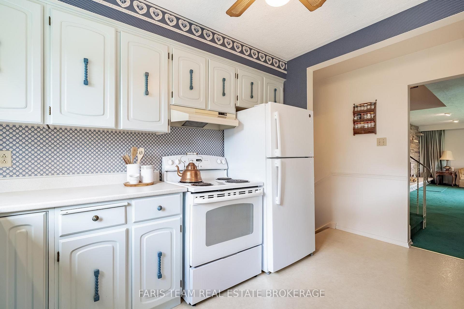 Photo 6 of 40 Stunden Lane, Barrie, Painswick South — HOMEH