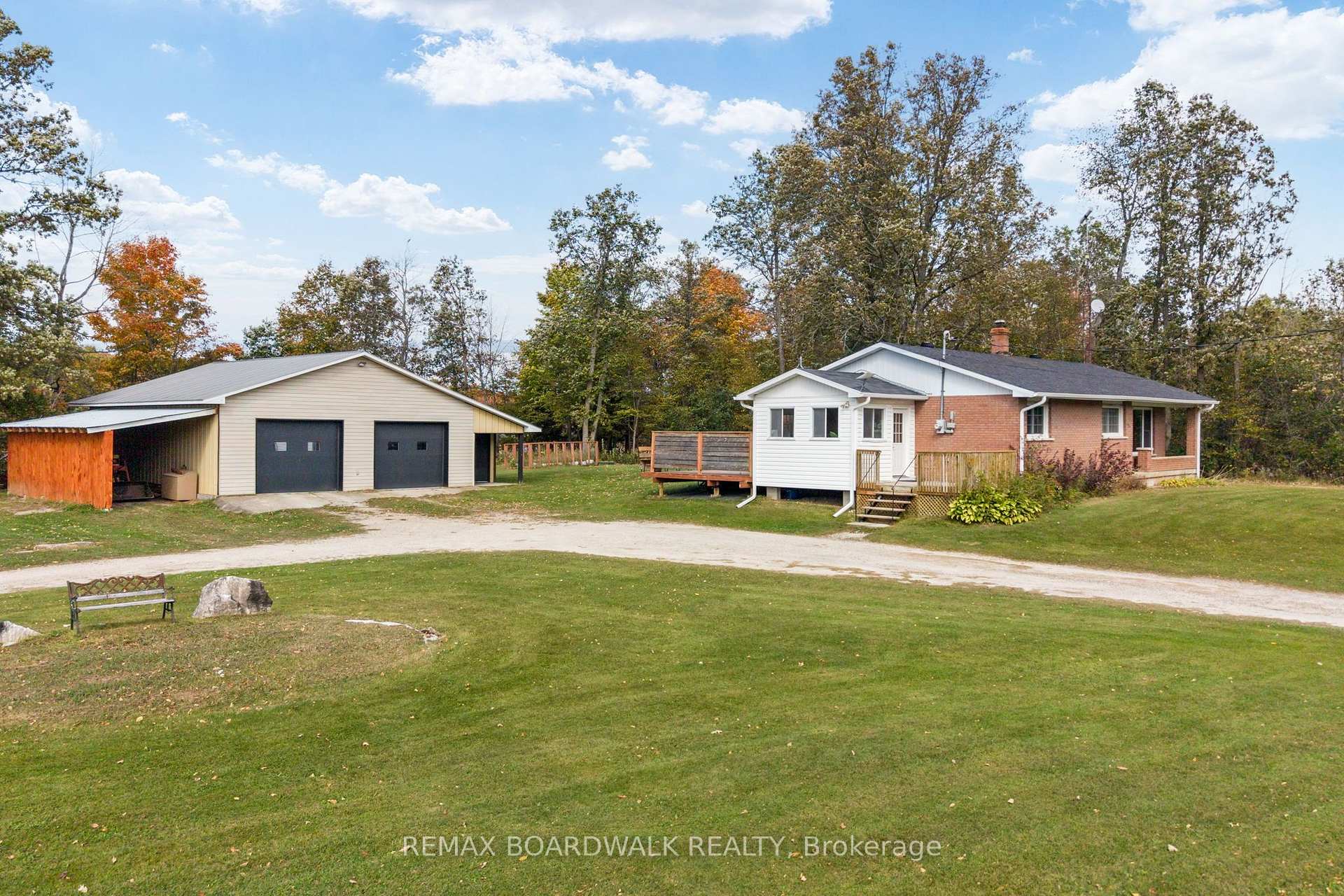 Photo 2 of 456 Mcveigh Road, Tay Valley, Bathurst/Burgess & Sherbrooke (Bathurst) Twp — HOMEH