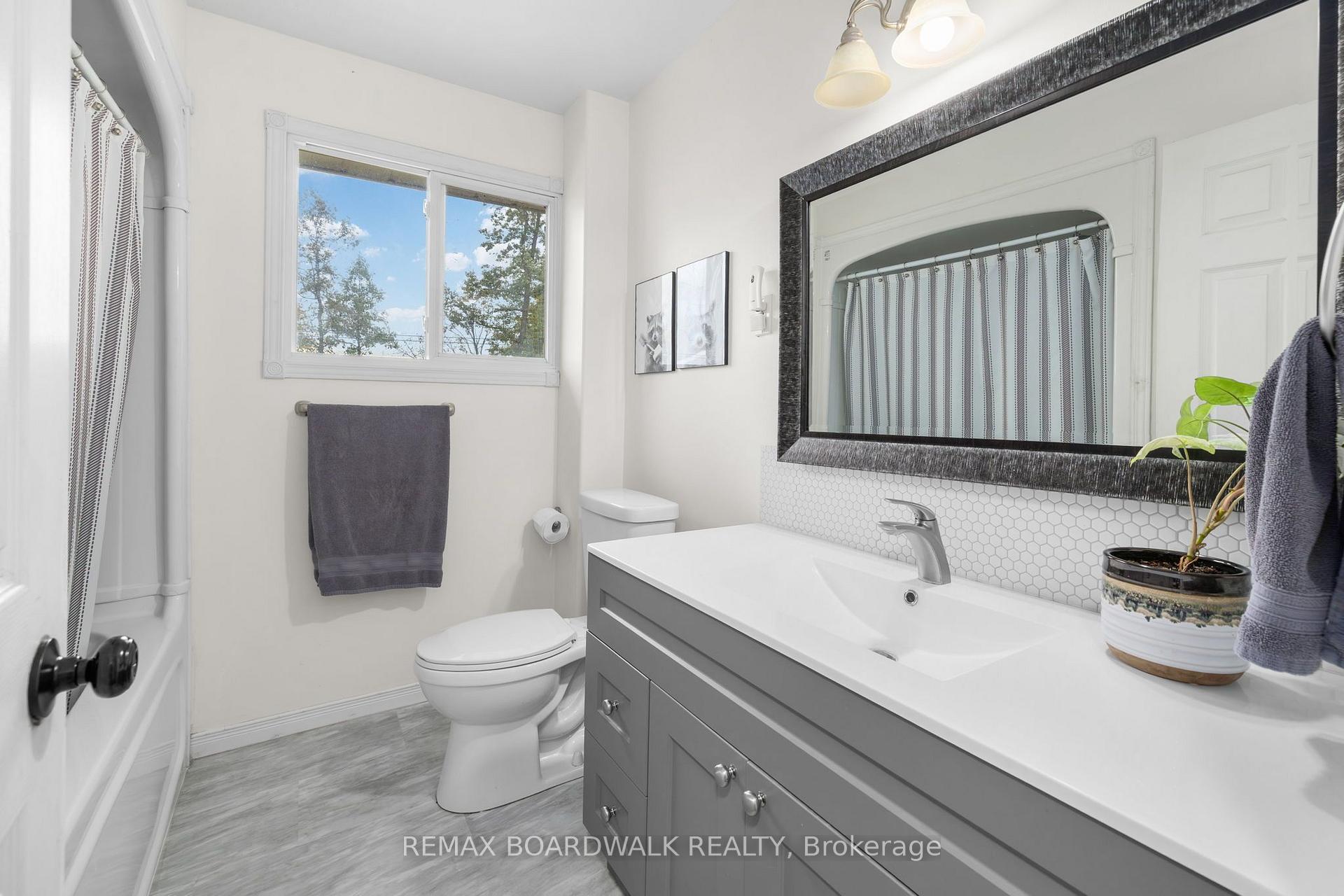 Photo 21 of 456 Mcveigh Road, Tay Valley, Bathurst/Burgess & Sherbrooke (Bathurst) Twp — HOMEH