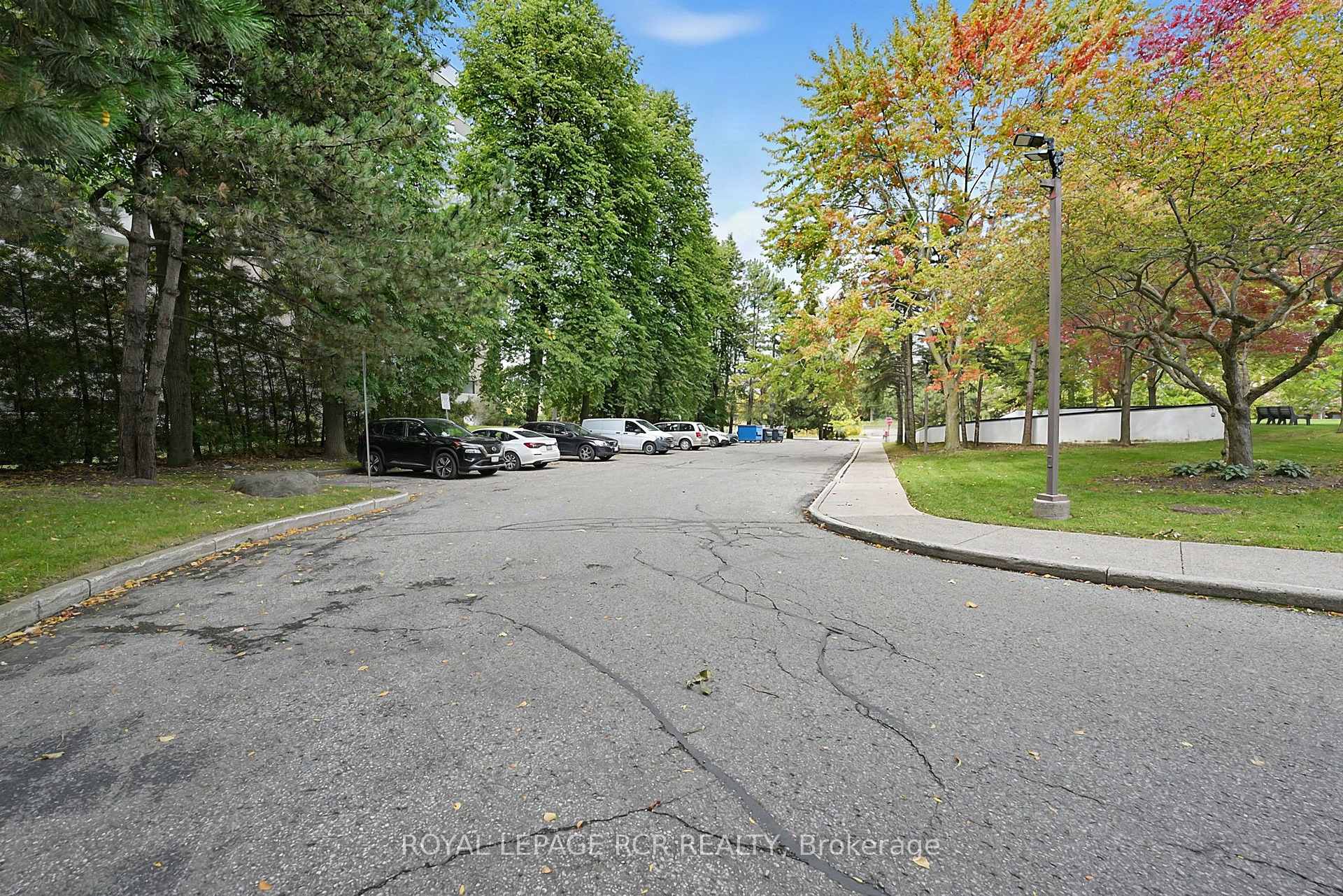 Photo 3 of Unit 507, 5 Weldrick Road W, Richmond Hill, North Richvale — HOMEH