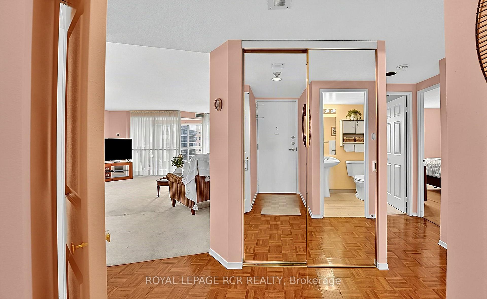 Photo 10 of Unit 507, 5 Weldrick Road W, Richmond Hill, North Richvale — HOMEH