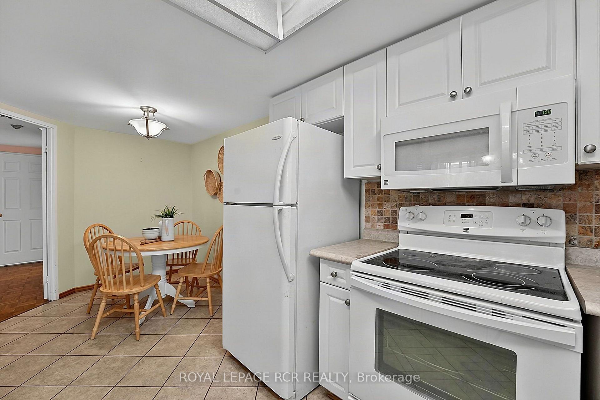 Photo 14 of Unit 507, 5 Weldrick Road W, Richmond Hill, North Richvale — HOMEH