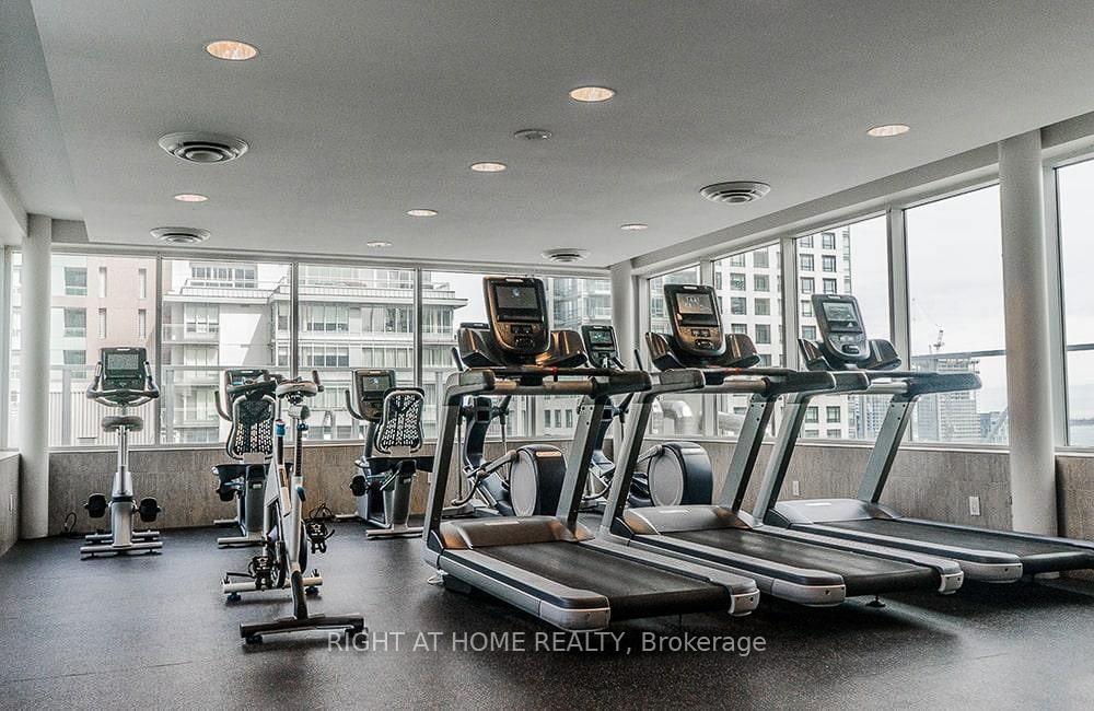 Photo 10 of Unit 4404, 1 King Street W, Toronto, Bay Street Corridor — HOMEH