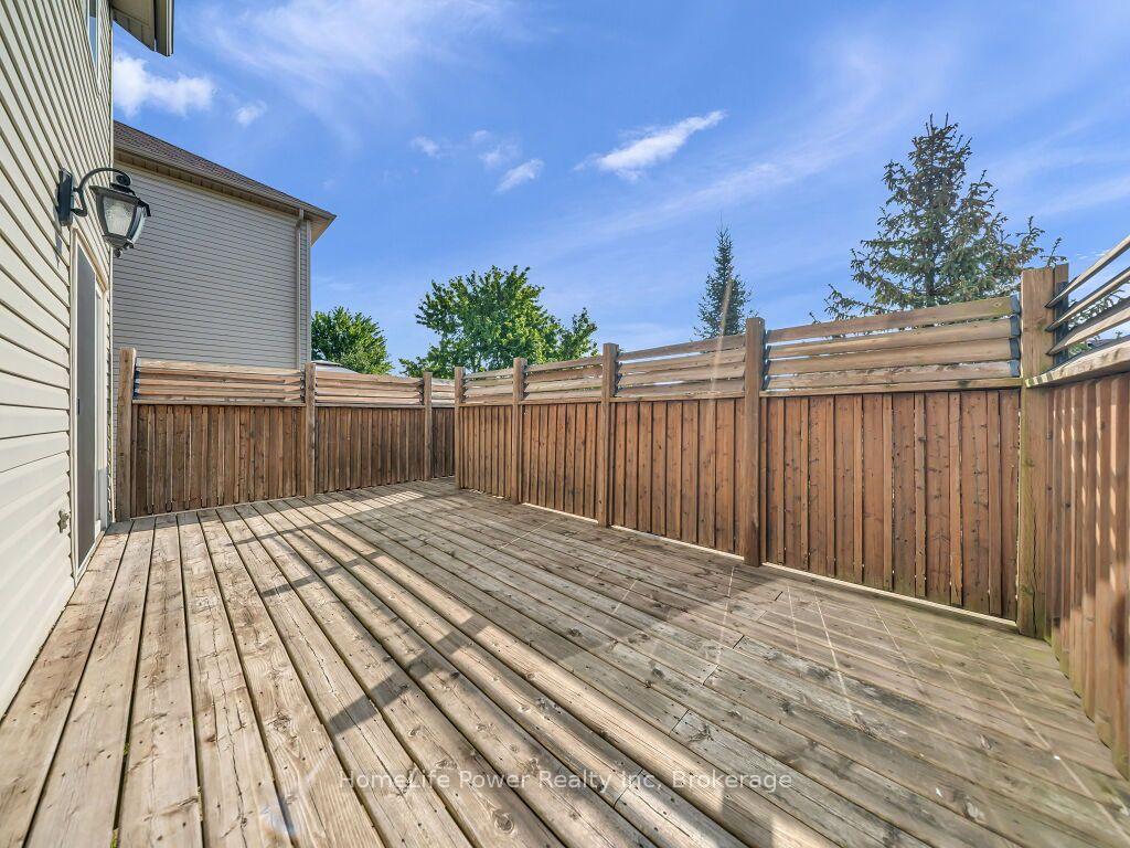 Photo 33 of 39 Reistview Street, Kitchener, Larentian West — HOMEH