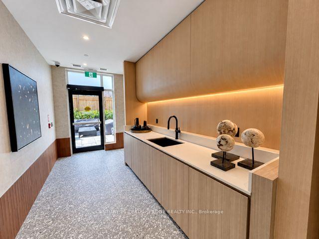 Photo 16 of Unit 706, 3008 William Cutmore Boulevard, Oakville, Joshua Meadows — HOMEH