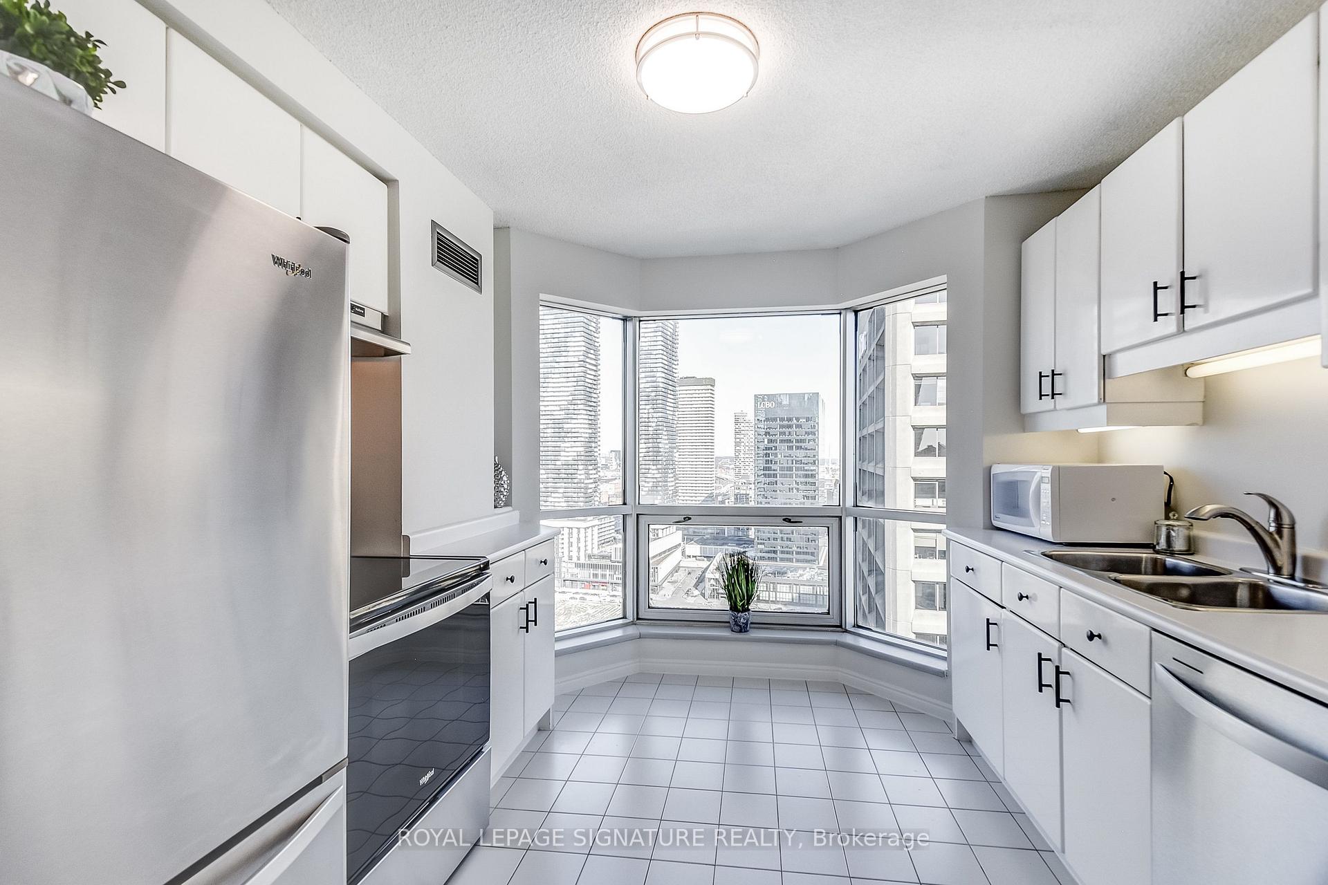 Photo 10 of Unit 3111, 10 Yonge Street, Toronto, Waterfront Communities — HOMEH