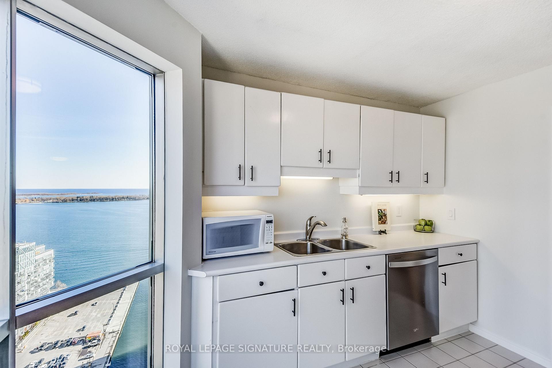 Photo 11 of Unit 3111, 10 Yonge Street, Toronto, Waterfront Communities — HOMEH