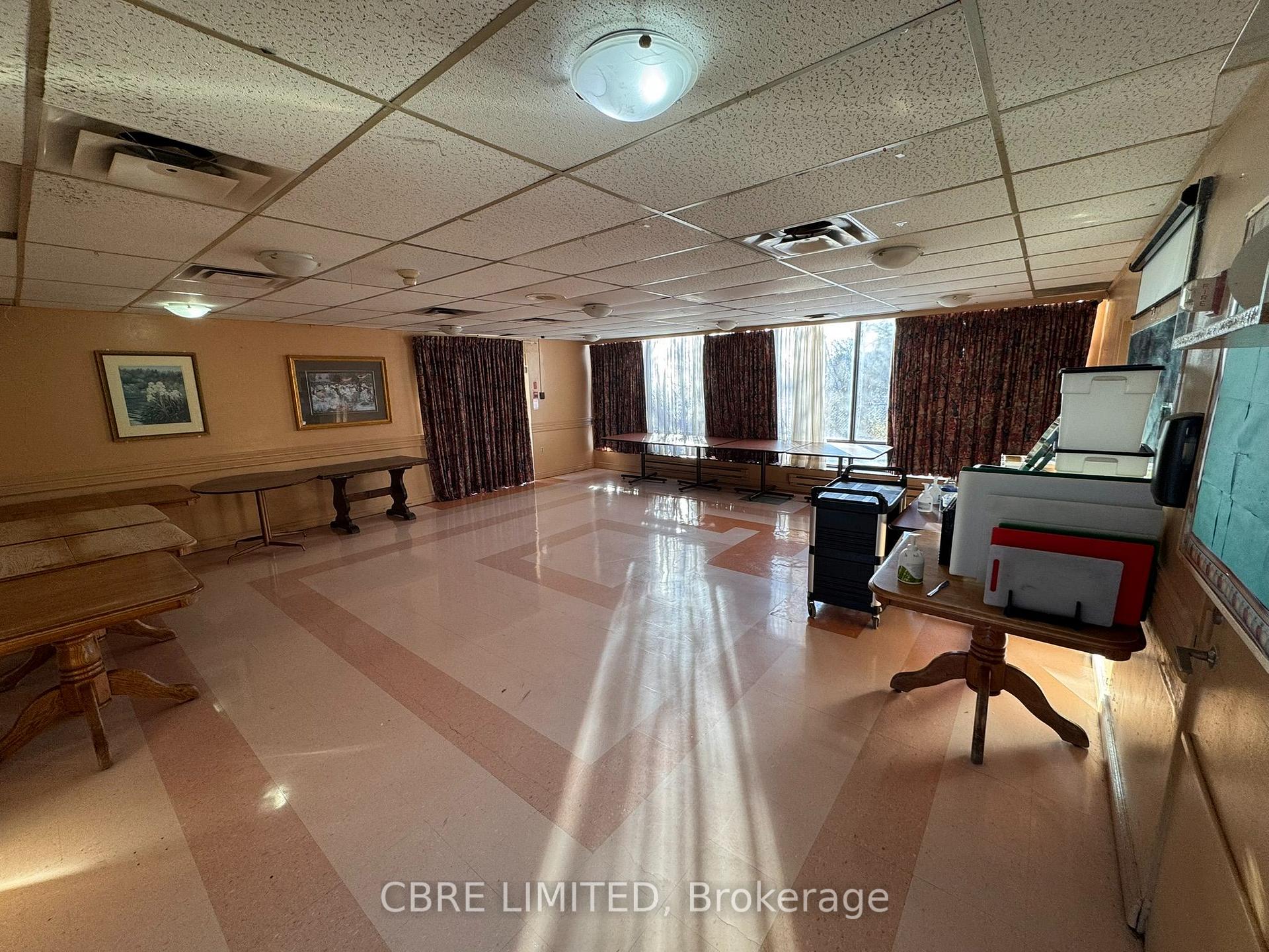 Photo 6 of 444-450 Rustic Road, North York, Maple Leaf — HOMEH