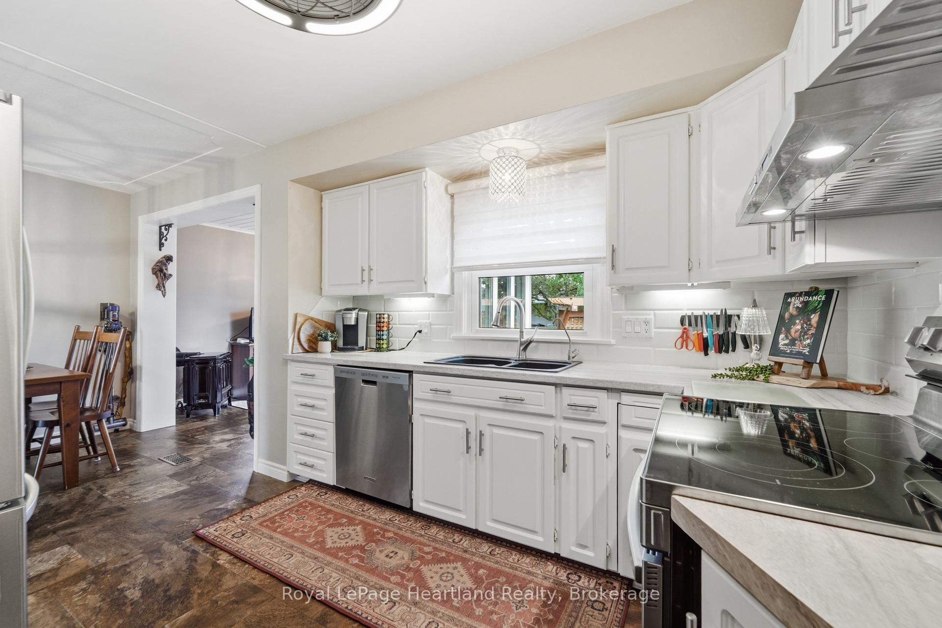 Photo 15 of 257 Eldon Street, Goderich, Goderich (Town) — HOMEH