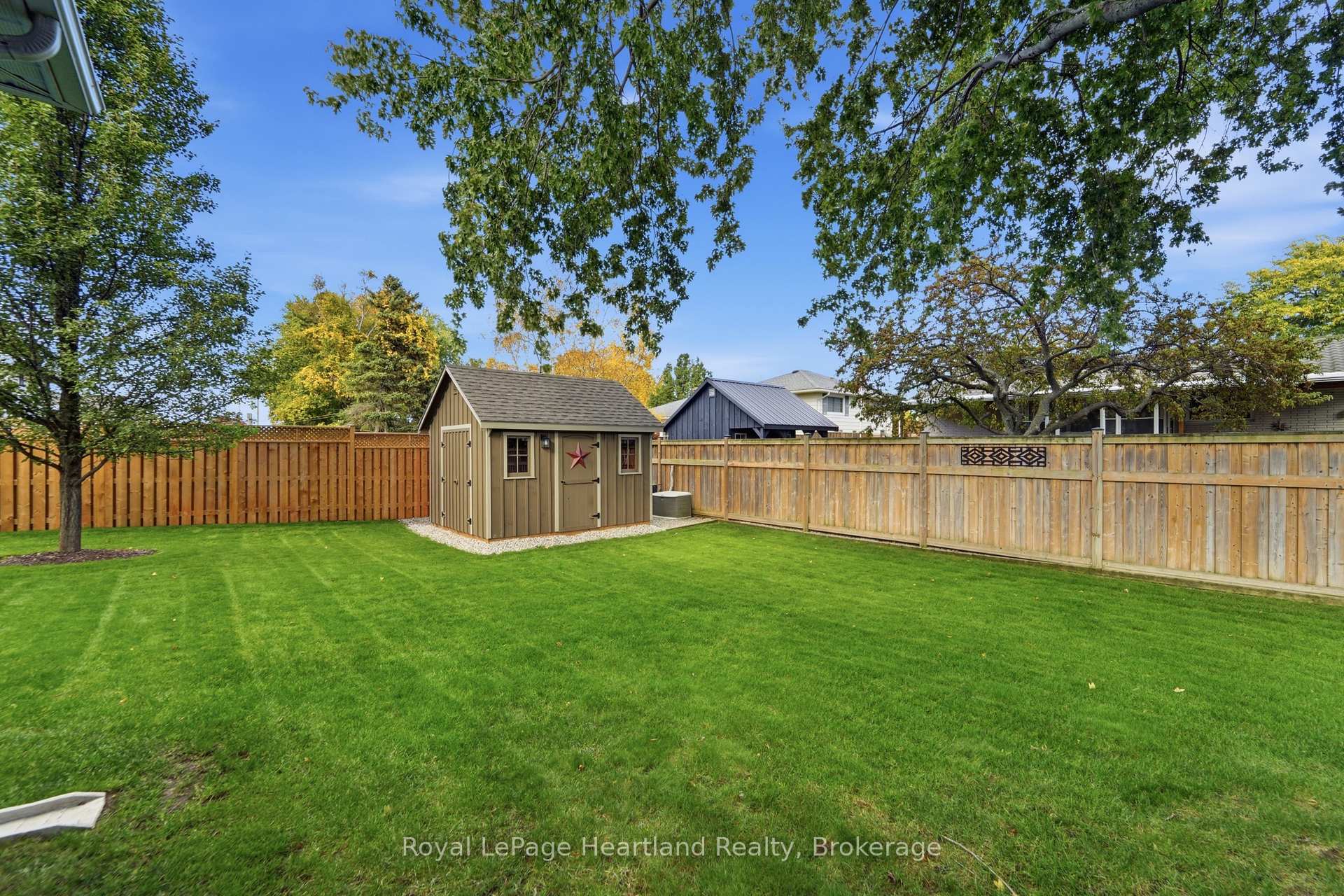 Photo 36 of 257 Eldon Street, Goderich, Goderich (Town) — HOMEH