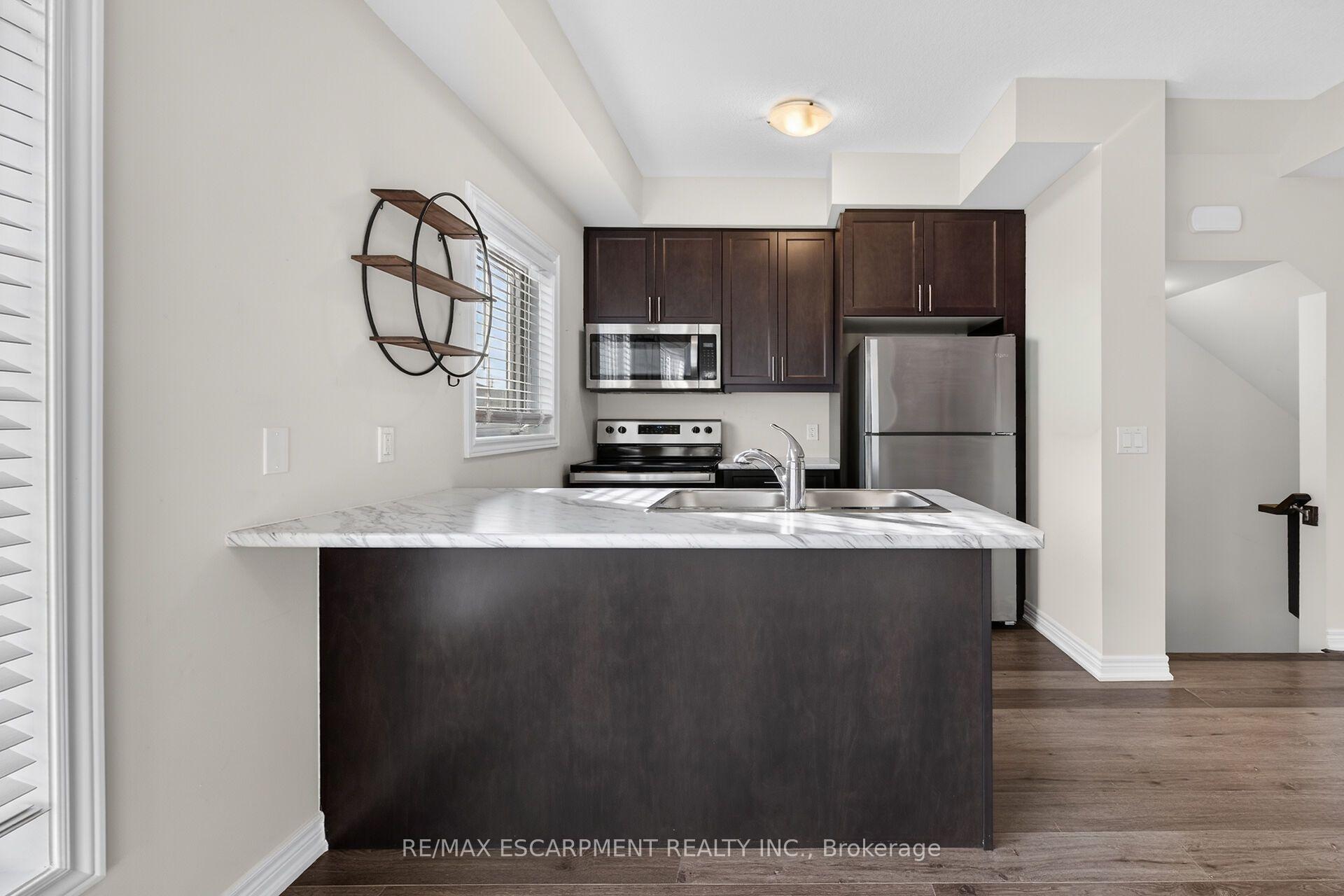 Photo 11 of Unit 51, 19 Picardy Drive, Hamilton, Stoney Creek Mountain — HOMEH