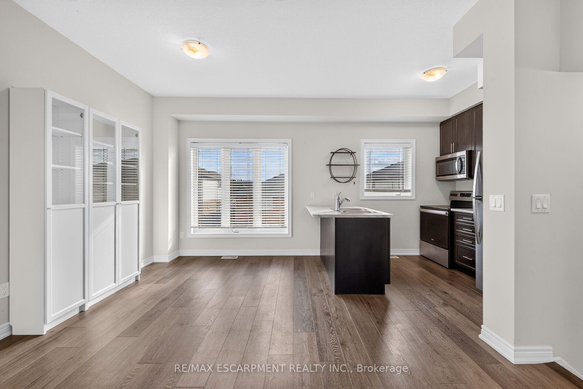 Photo 13 of Unit 51, 19 Picardy Drive, Hamilton, Stoney Creek Mountain — HOMEH