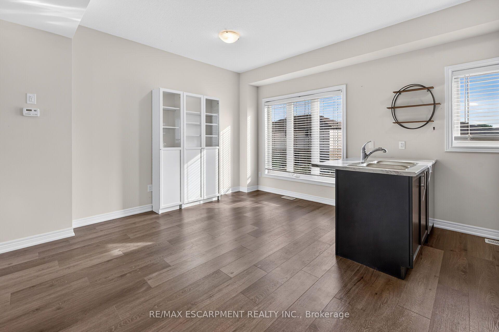 Photo 14 of Unit 51, 19 Picardy Drive, Hamilton, Stoney Creek Mountain — HOMEH