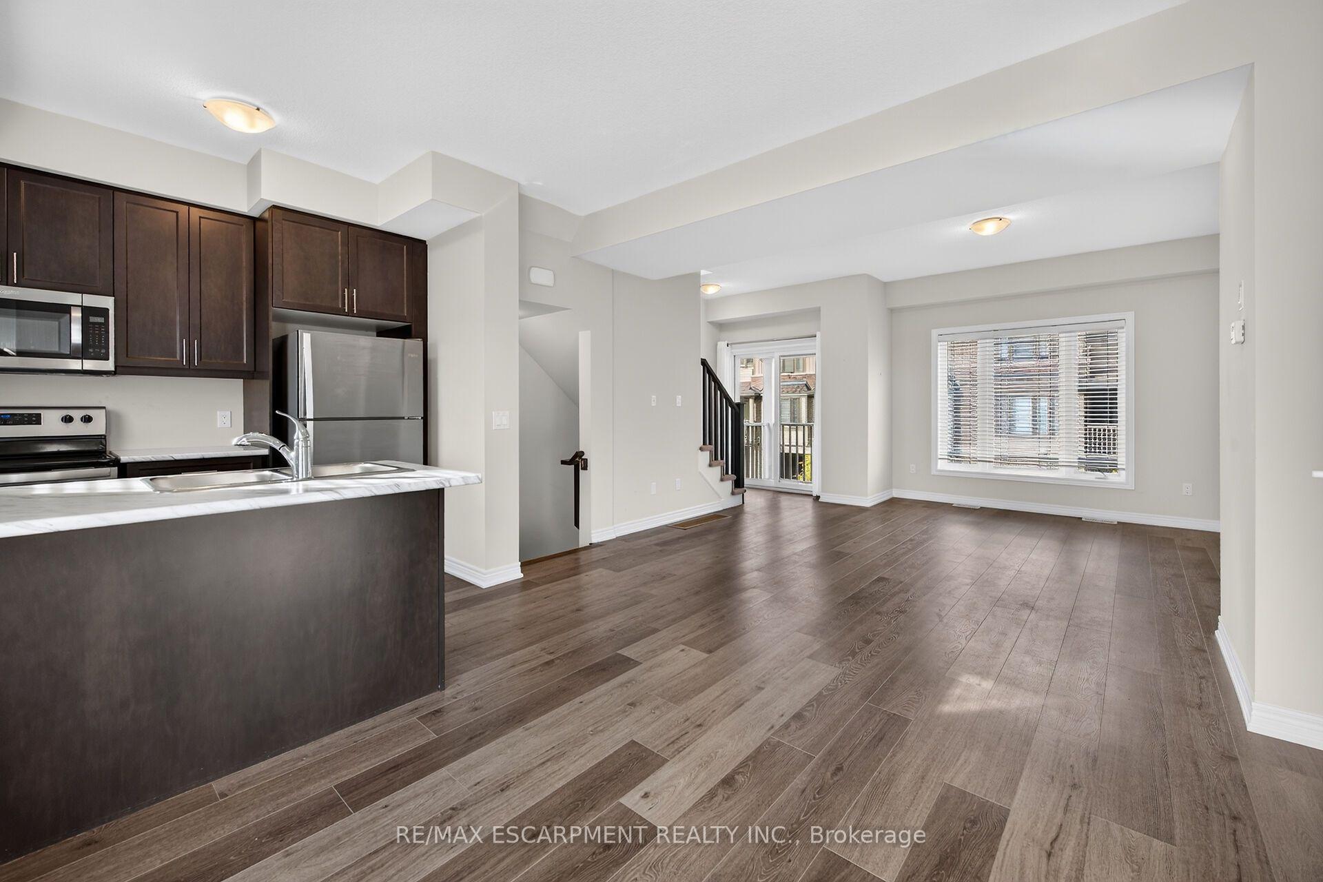 Photo 15 of Unit 51, 19 Picardy Drive, Hamilton, Stoney Creek Mountain — HOMEH