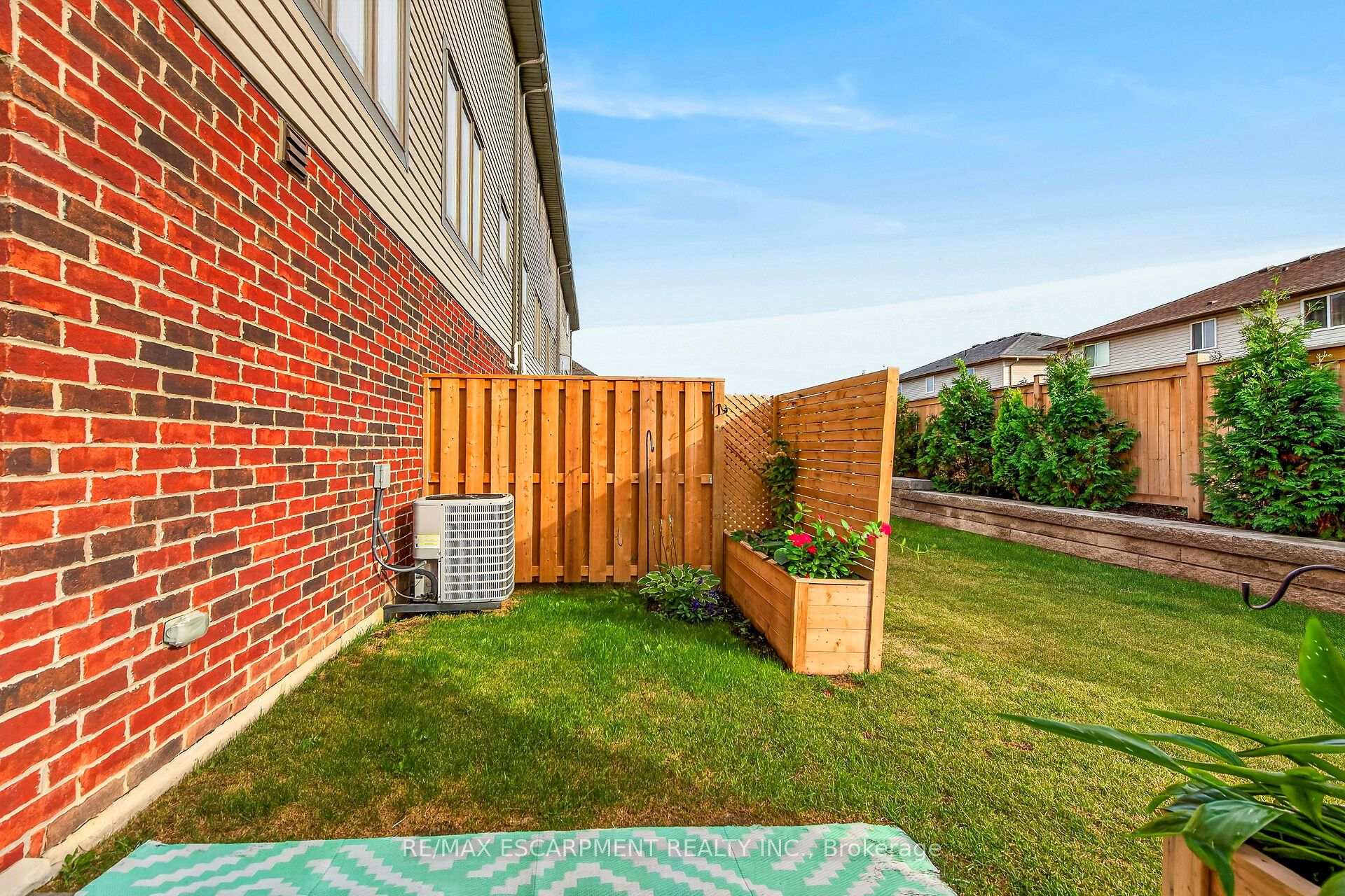 Photo 41 of Unit 51, 19 Picardy Drive, Hamilton, Stoney Creek Mountain — HOMEH