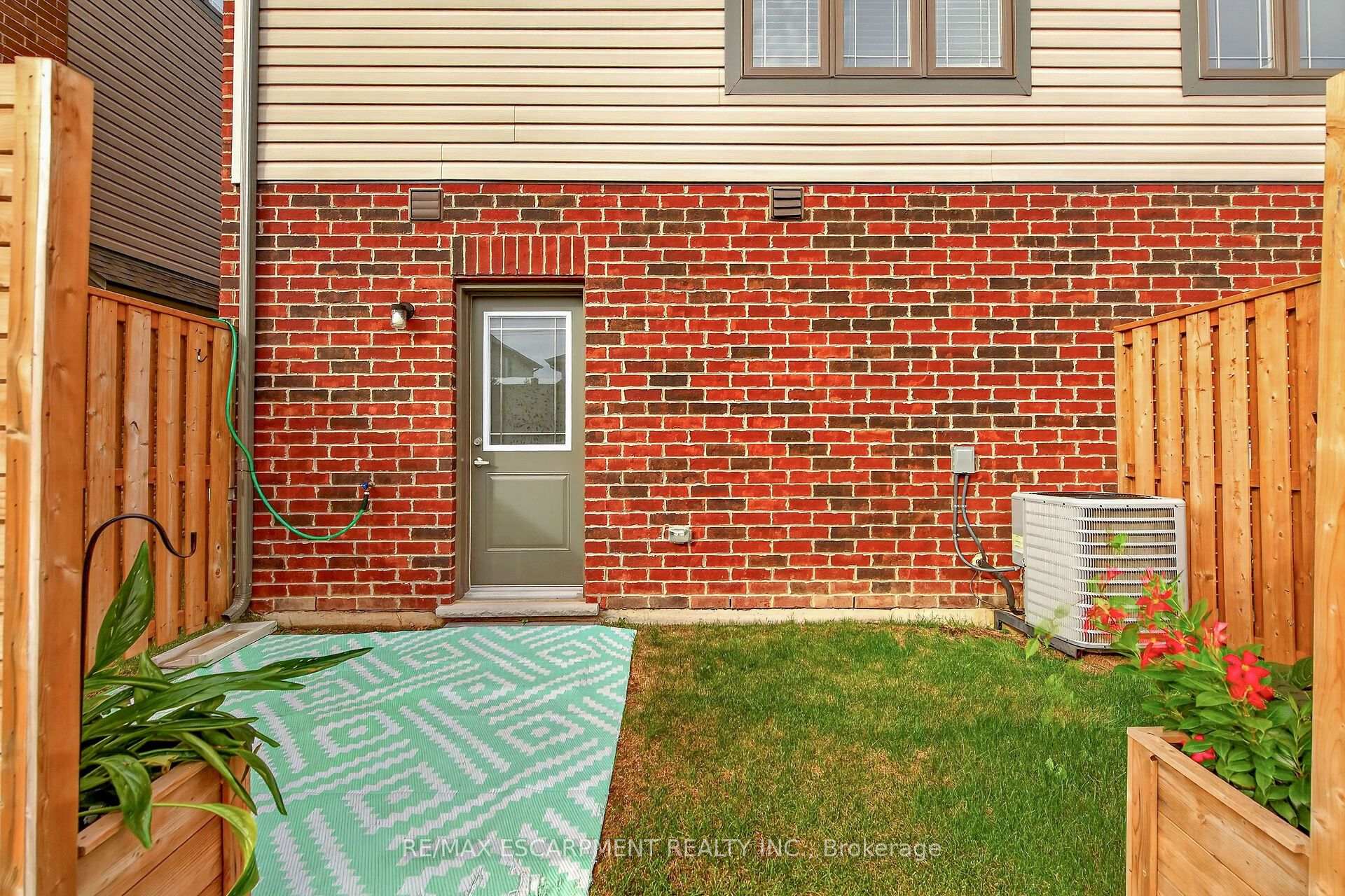 Photo 46 of Unit 51, 19 Picardy Drive, Hamilton, Stoney Creek Mountain — HOMEH