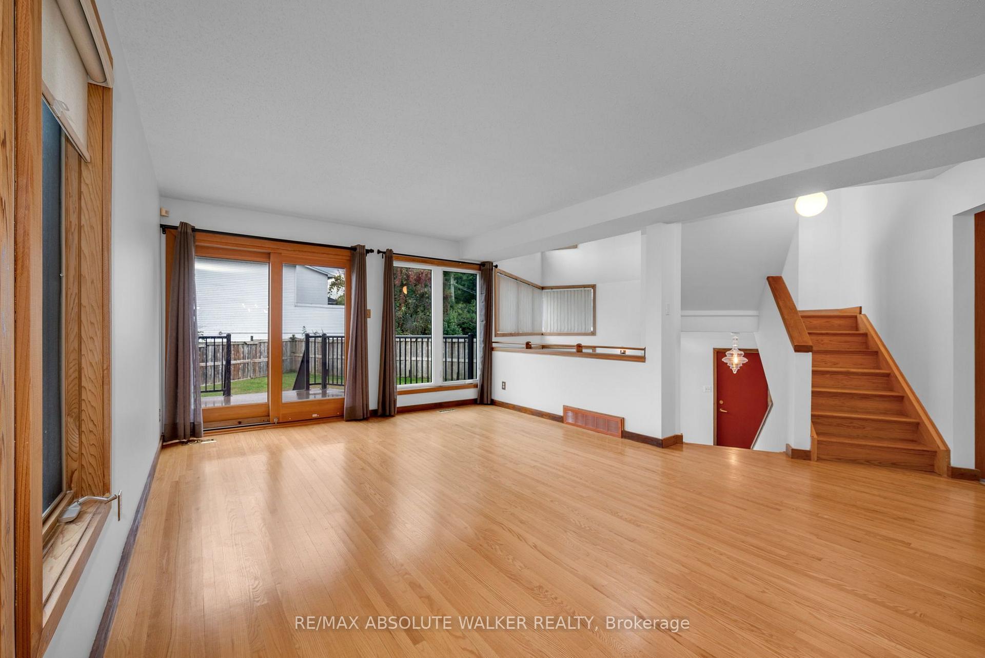 Photo 8 of 2824 Haughton Avenue, Ottawa, Britannia — HOMEH