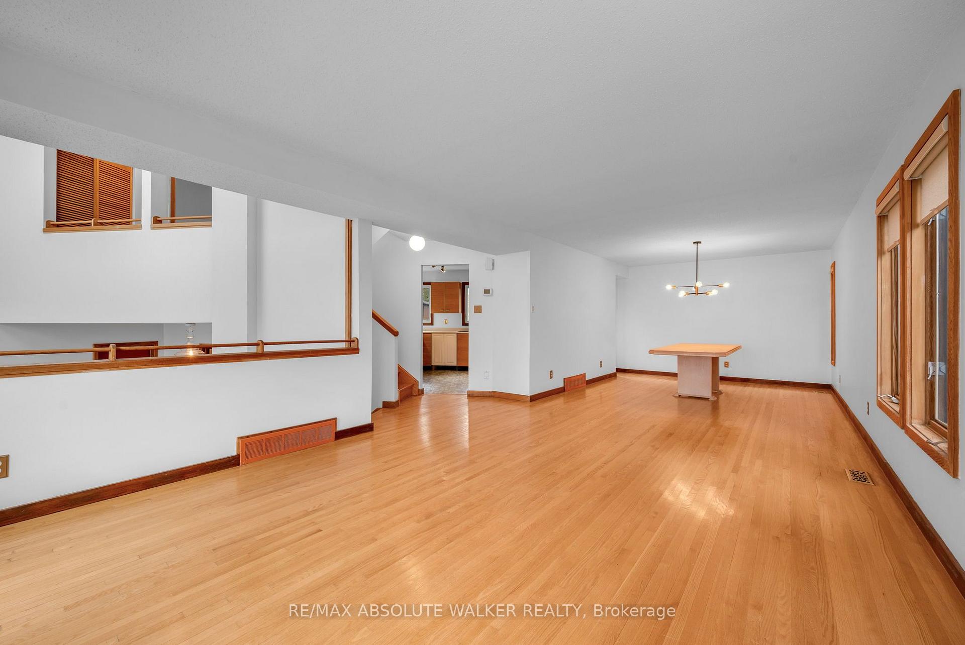 Photo 9 of 2824 Haughton Avenue, Ottawa, Britannia — HOMEH