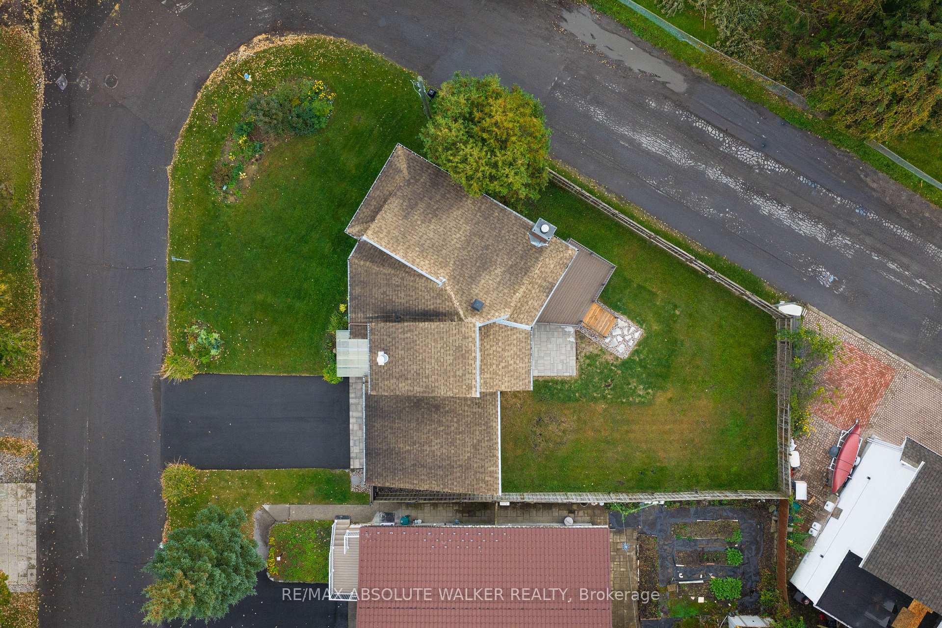 Photo 43 of 2824 Haughton Avenue, Ottawa, Britannia — HOMEH