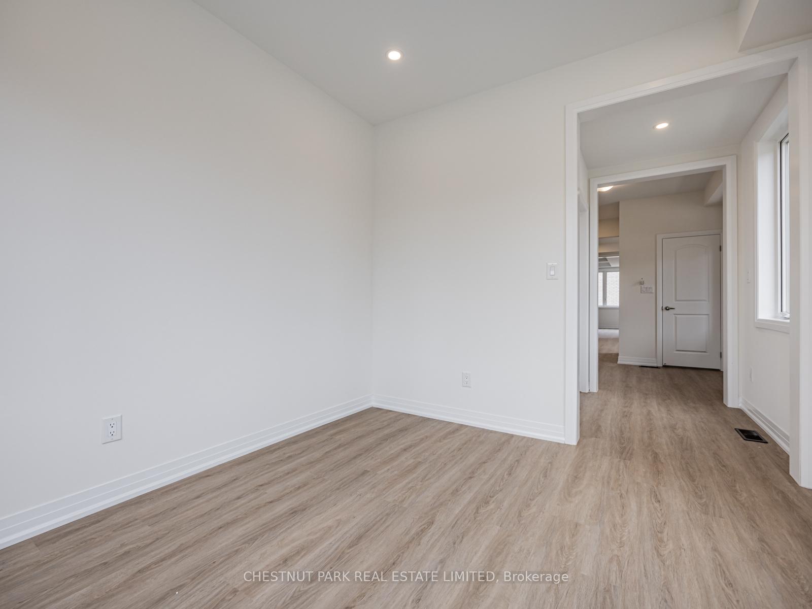 Photo 6 of 41 Robert Eaton Avenue, Markham, Middlefield — HOMEH