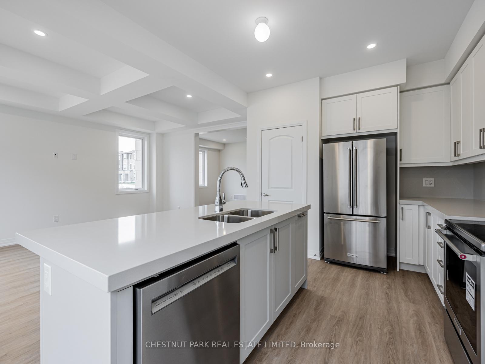 Photo 9 of 41 Robert Eaton Avenue, Markham, Middlefield — HOMEH