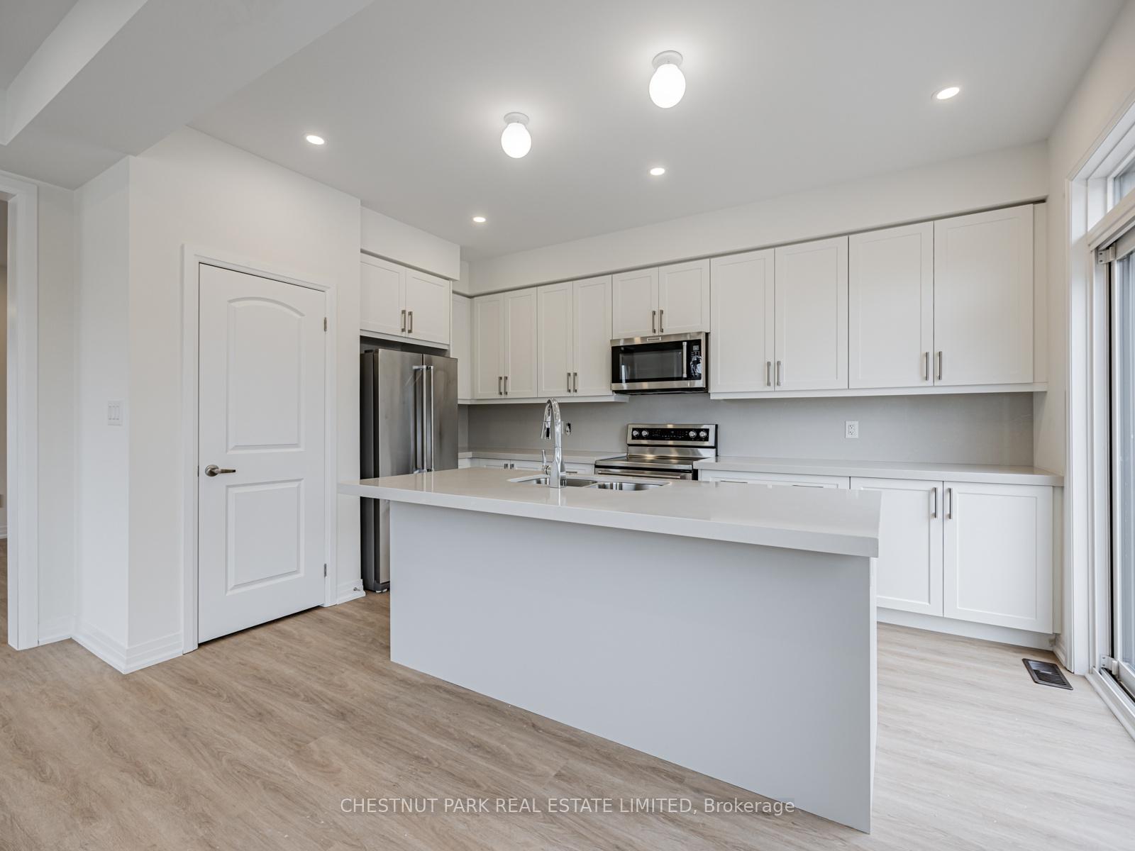 Photo 10 of 41 Robert Eaton Avenue, Markham, Middlefield — HOMEH