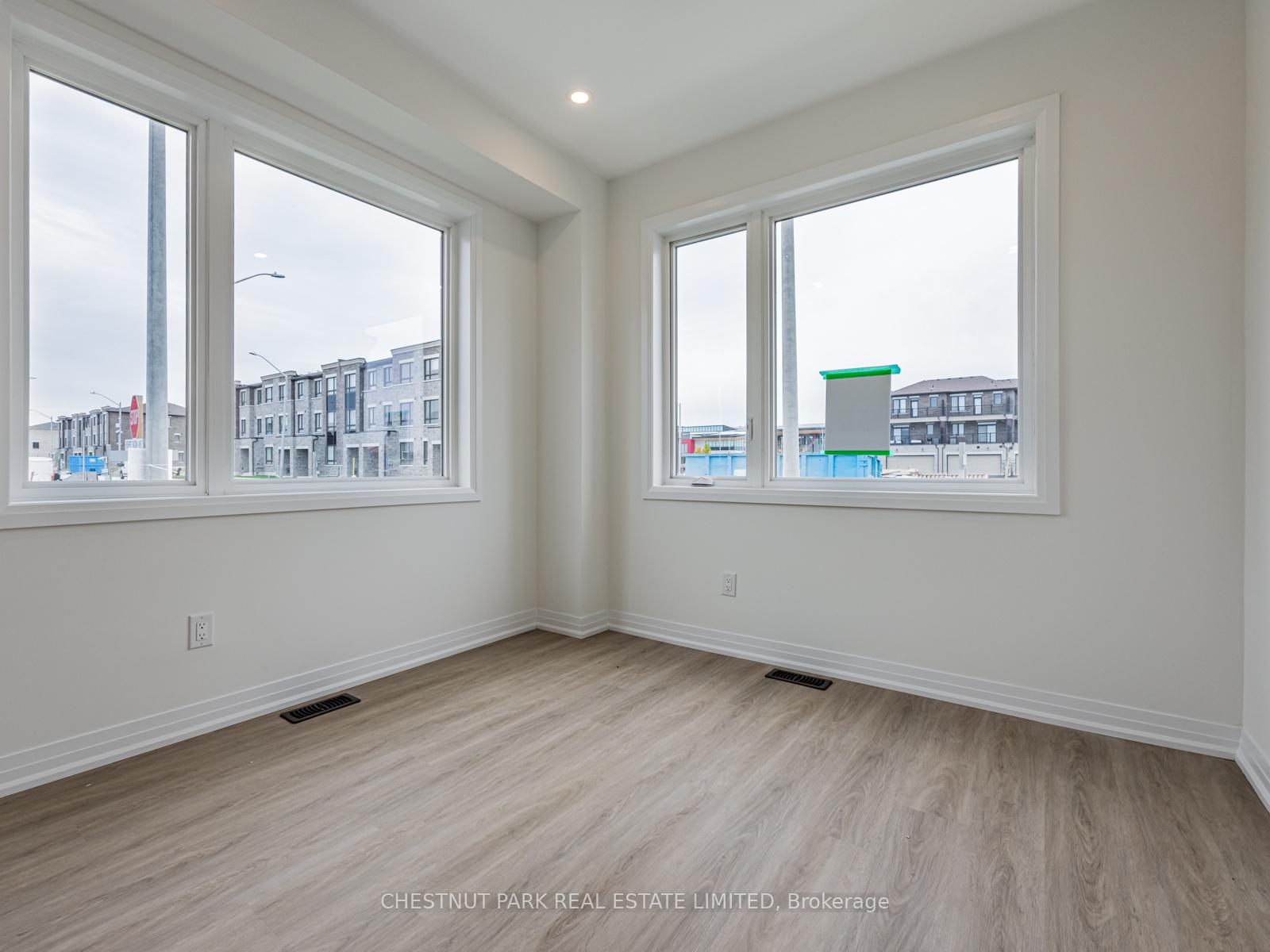 Photo 21 of 41 Robert Eaton Avenue, Markham, Middlefield — HOMEH
