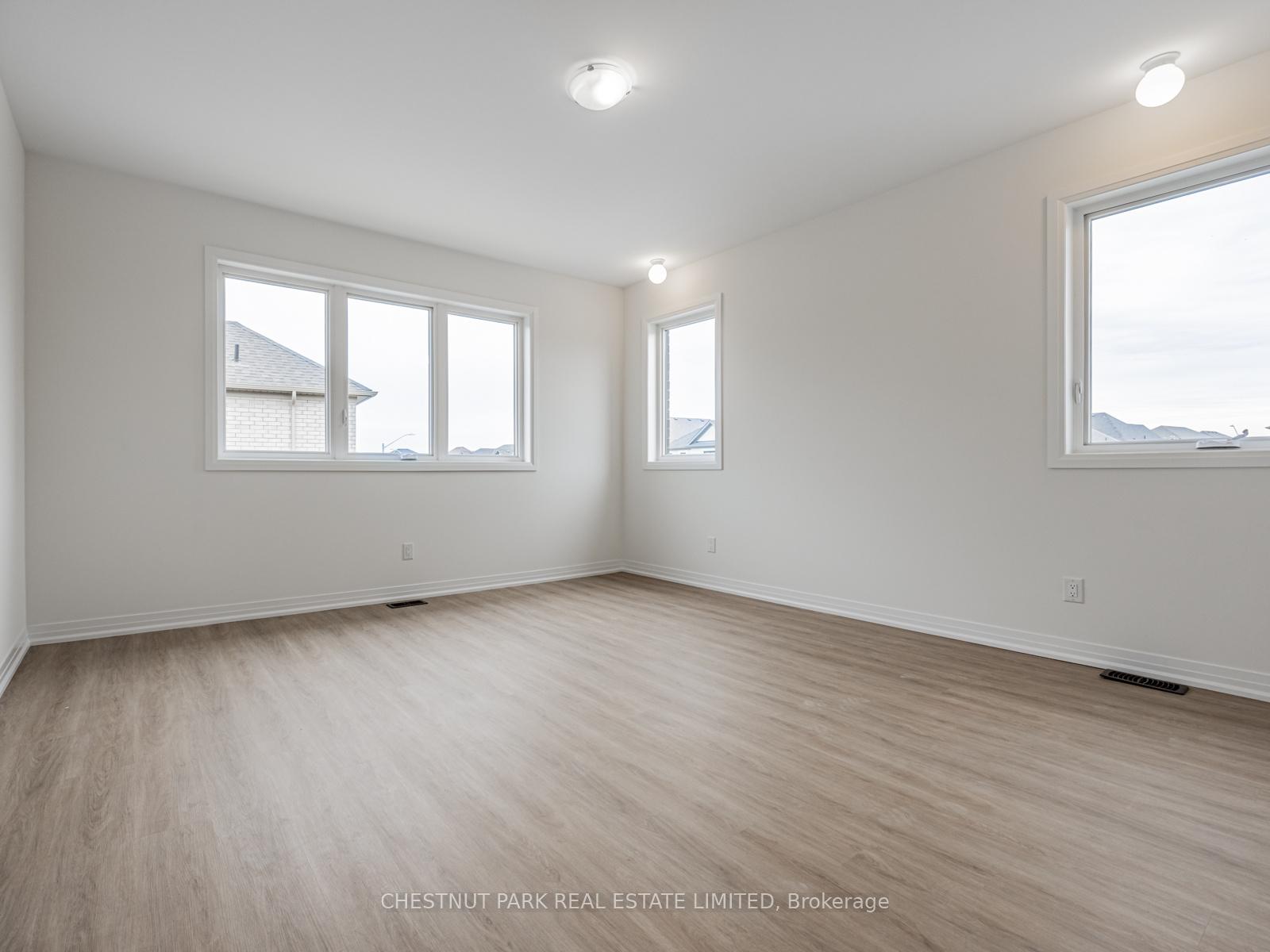 Photo 22 of 41 Robert Eaton Avenue, Markham, Middlefield — HOMEH