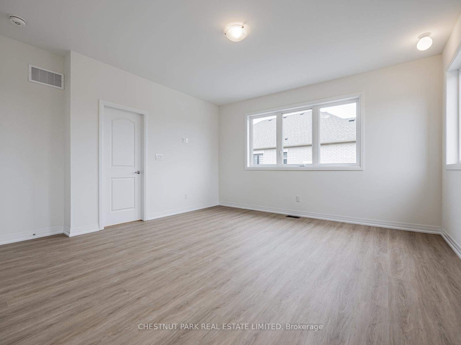 Photo 23 of 41 Robert Eaton Avenue, Markham, Middlefield — HOMEH