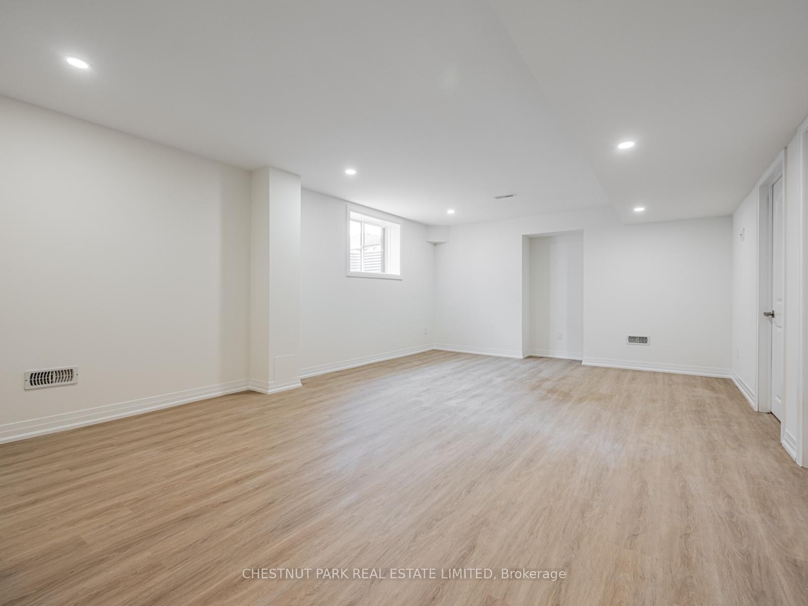 Photo 31 of 41 Robert Eaton Avenue, Markham, Middlefield — HOMEH