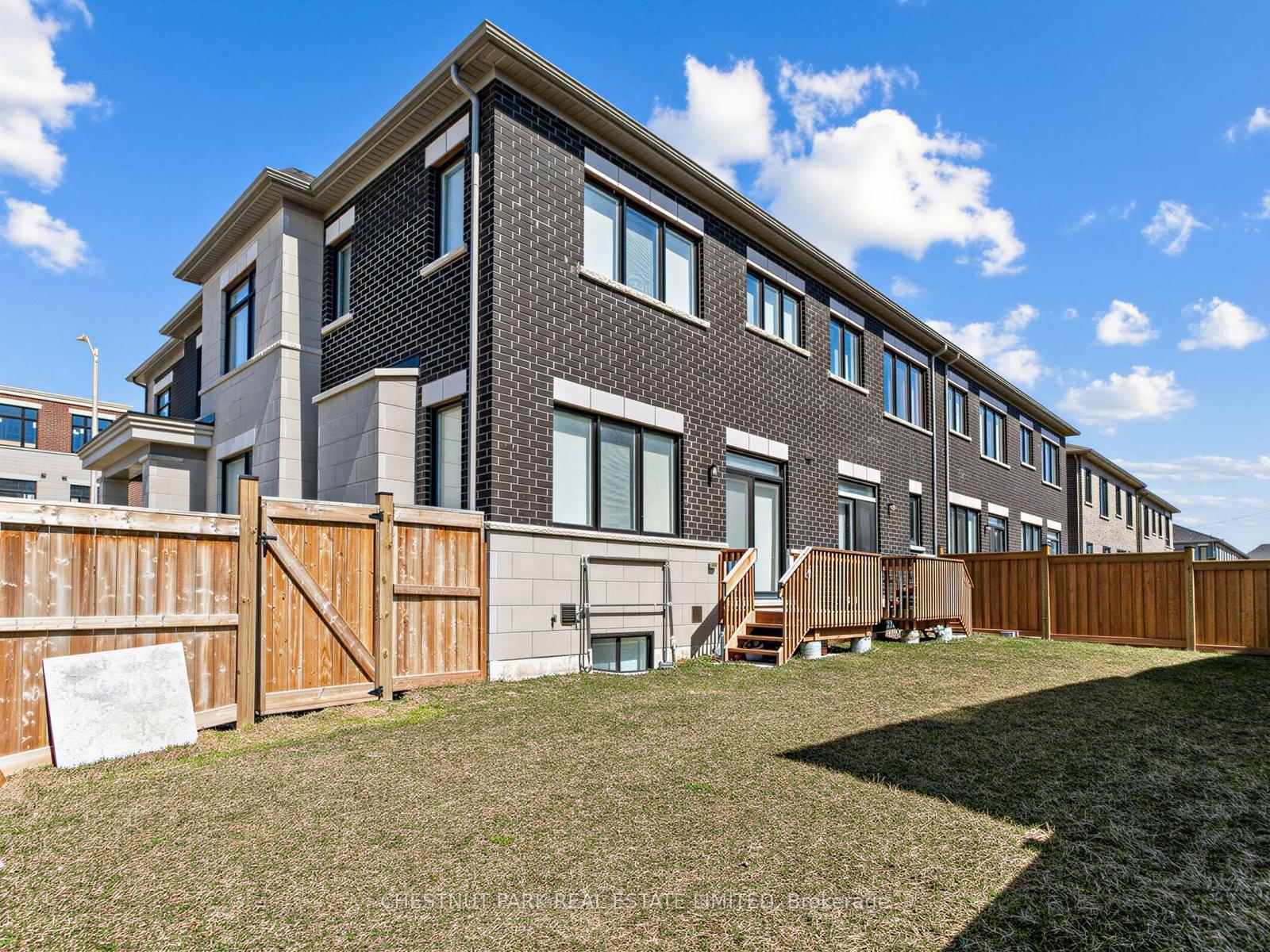 Photo 37 of 41 Robert Eaton Avenue, Markham, Middlefield — HOMEH