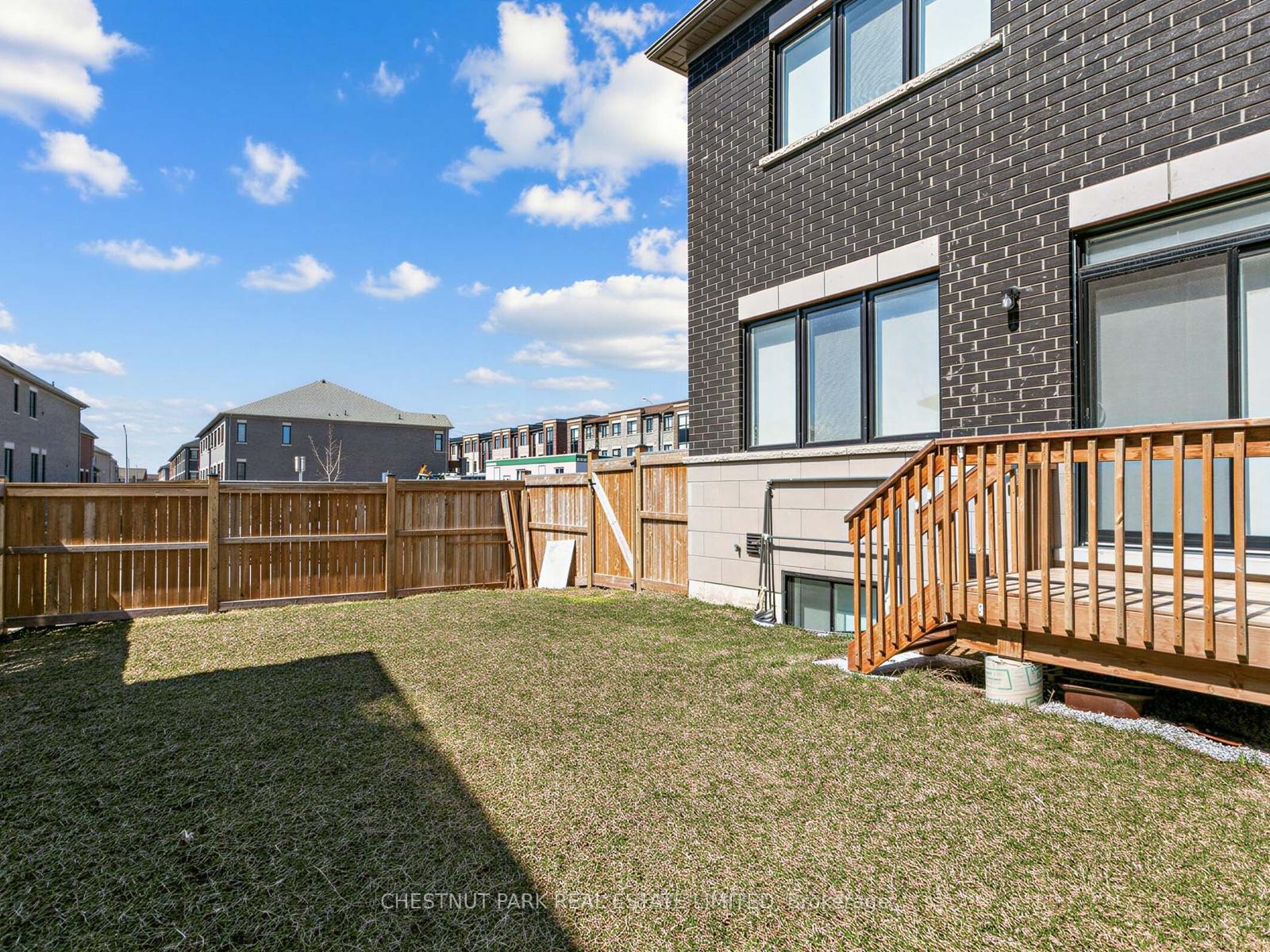 Photo 38 of 41 Robert Eaton Avenue, Markham, Middlefield — HOMEH