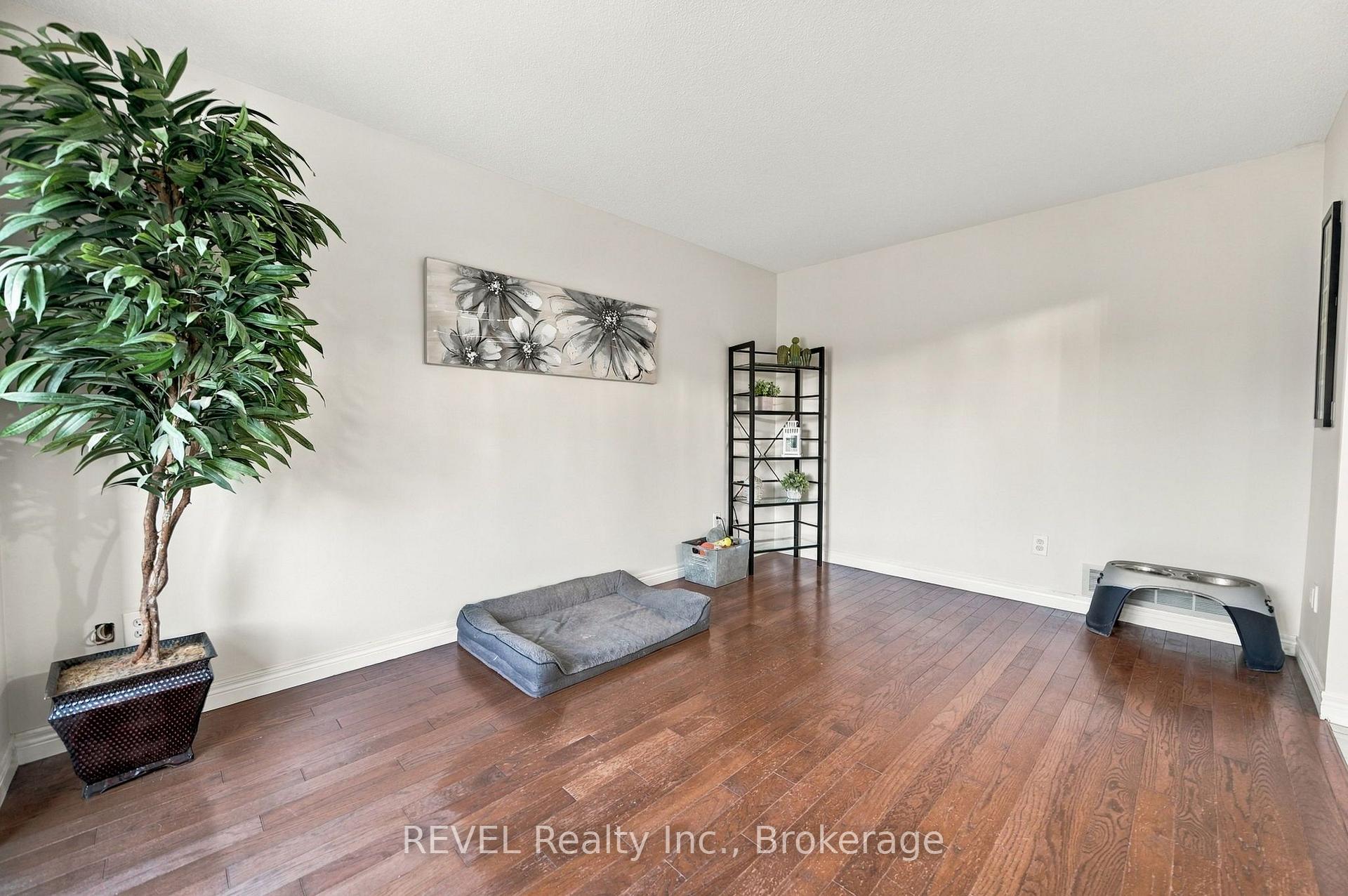 Photo 9 of 3370 Cardinal Drive, Niagara Falls, Mt. Carmel — HOMEH