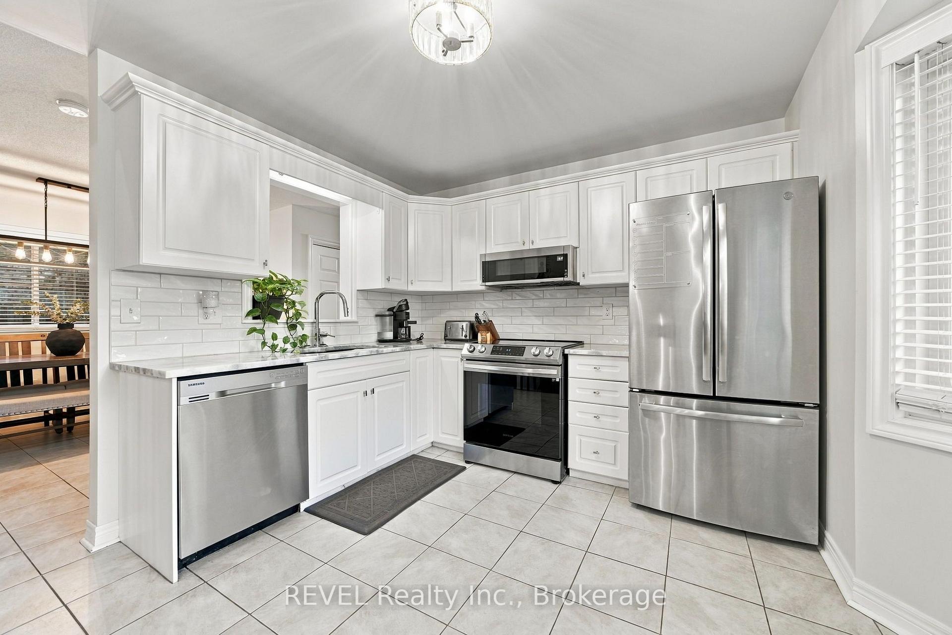 Photo 16 of 3370 Cardinal Drive, Niagara Falls, Mt. Carmel — HOMEH