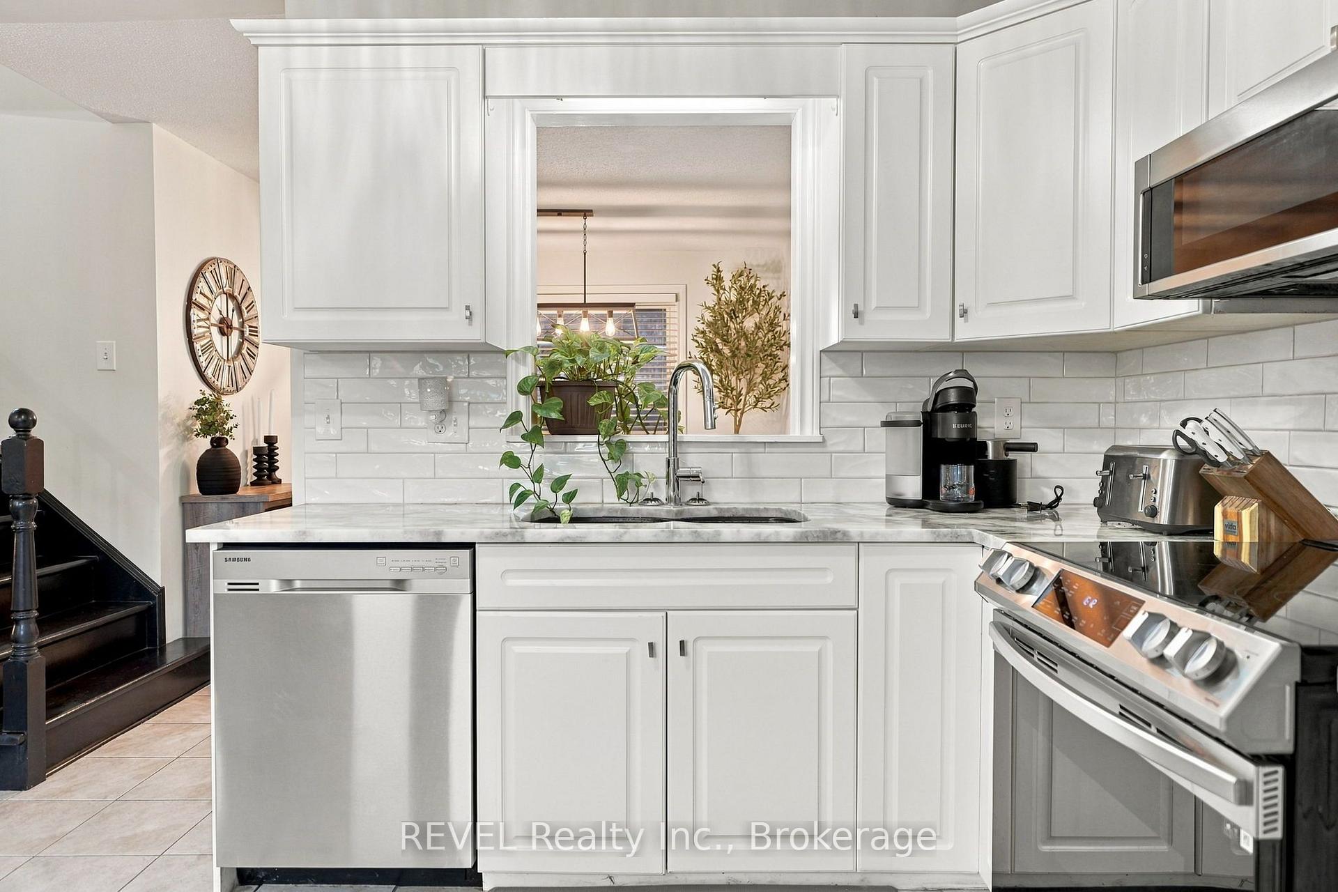 Photo 17 of 3370 Cardinal Drive, Niagara Falls, Mt. Carmel — HOMEH