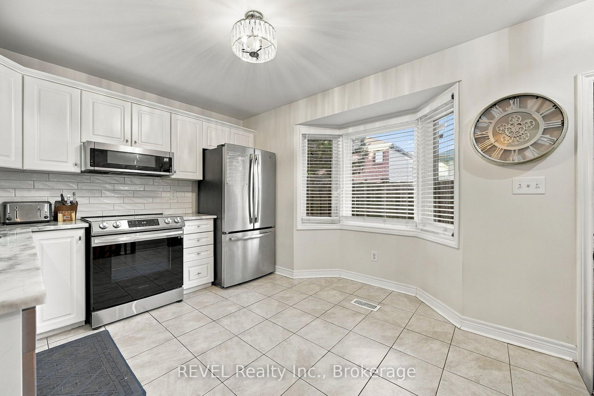 Photo 18 of 3370 Cardinal Drive, Niagara Falls, Mt. Carmel — HOMEH