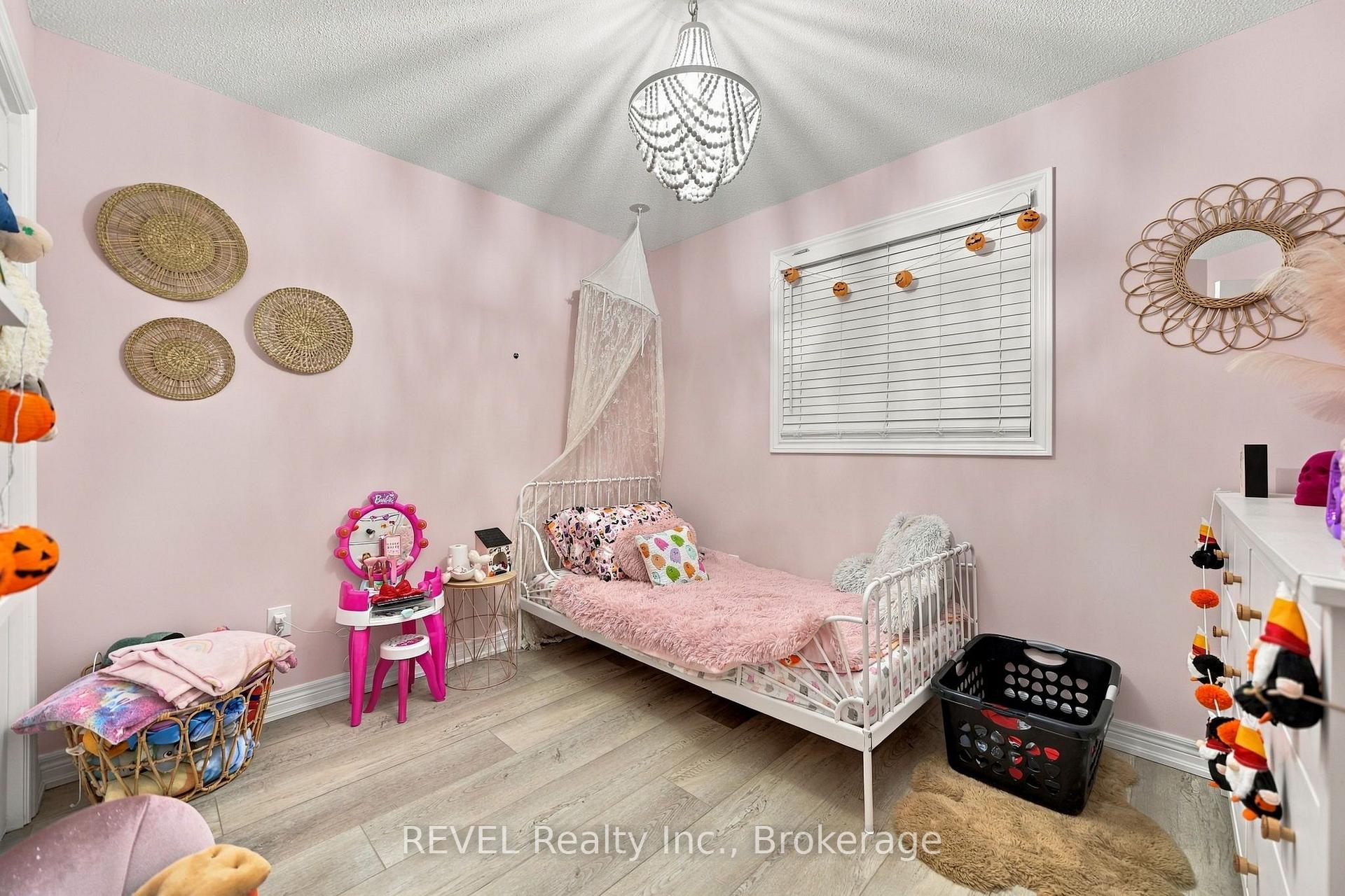 Photo 32 of 3370 Cardinal Drive, Niagara Falls, Mt. Carmel — HOMEH